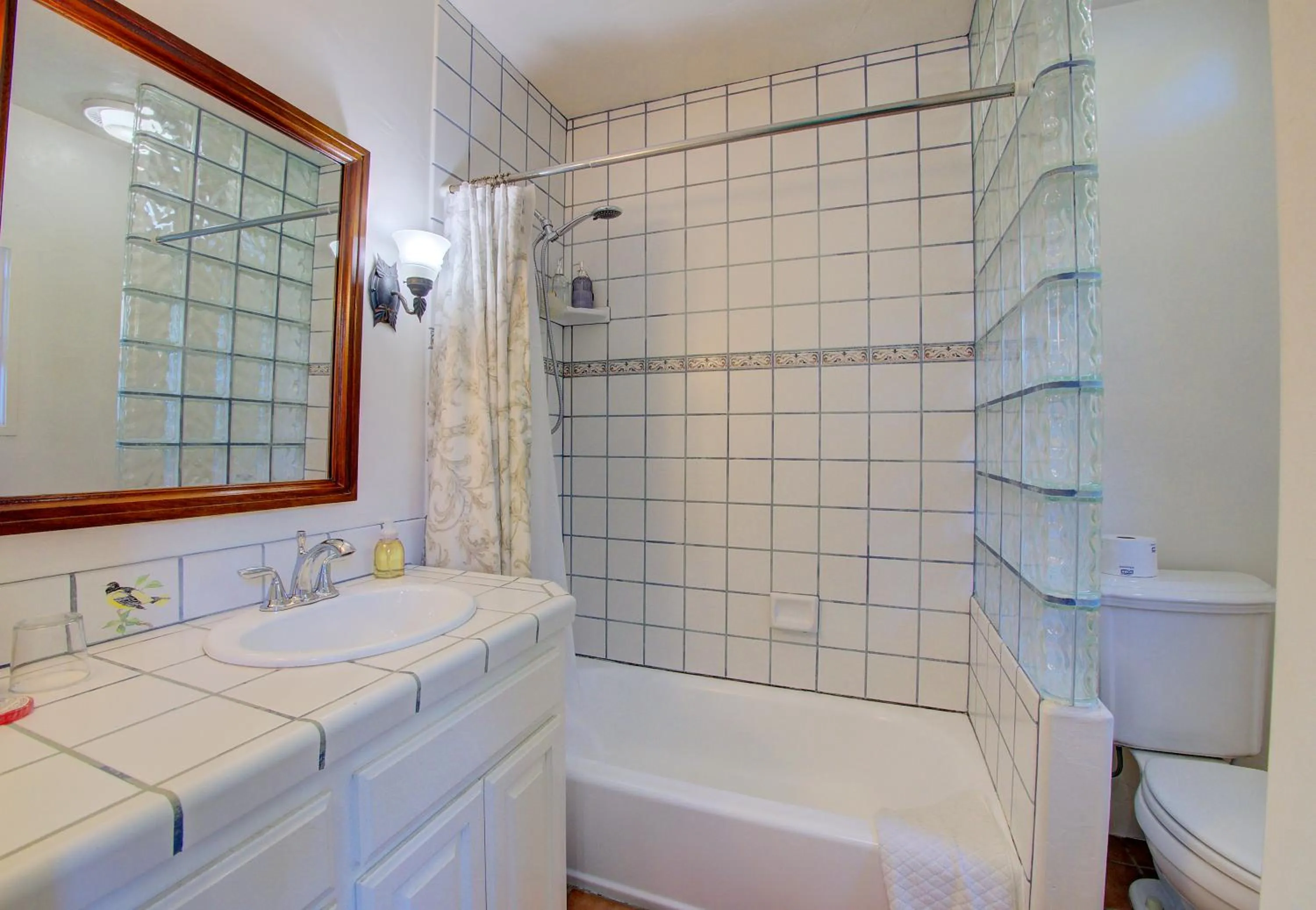 Bathroom in Secret Garden Inn & Cottages
