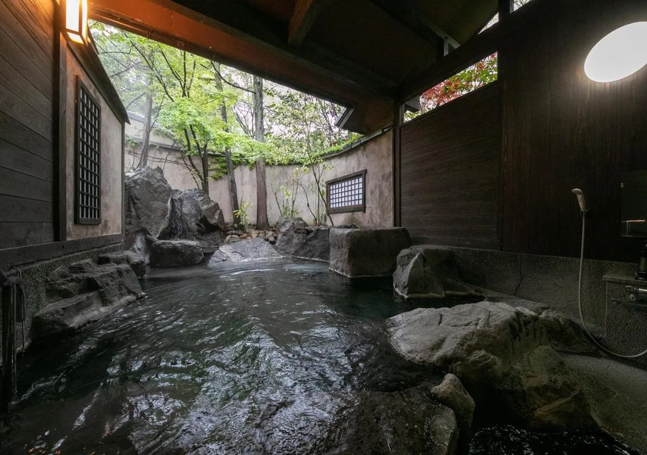 Yufuin Onsen Hinoharu Ryokan