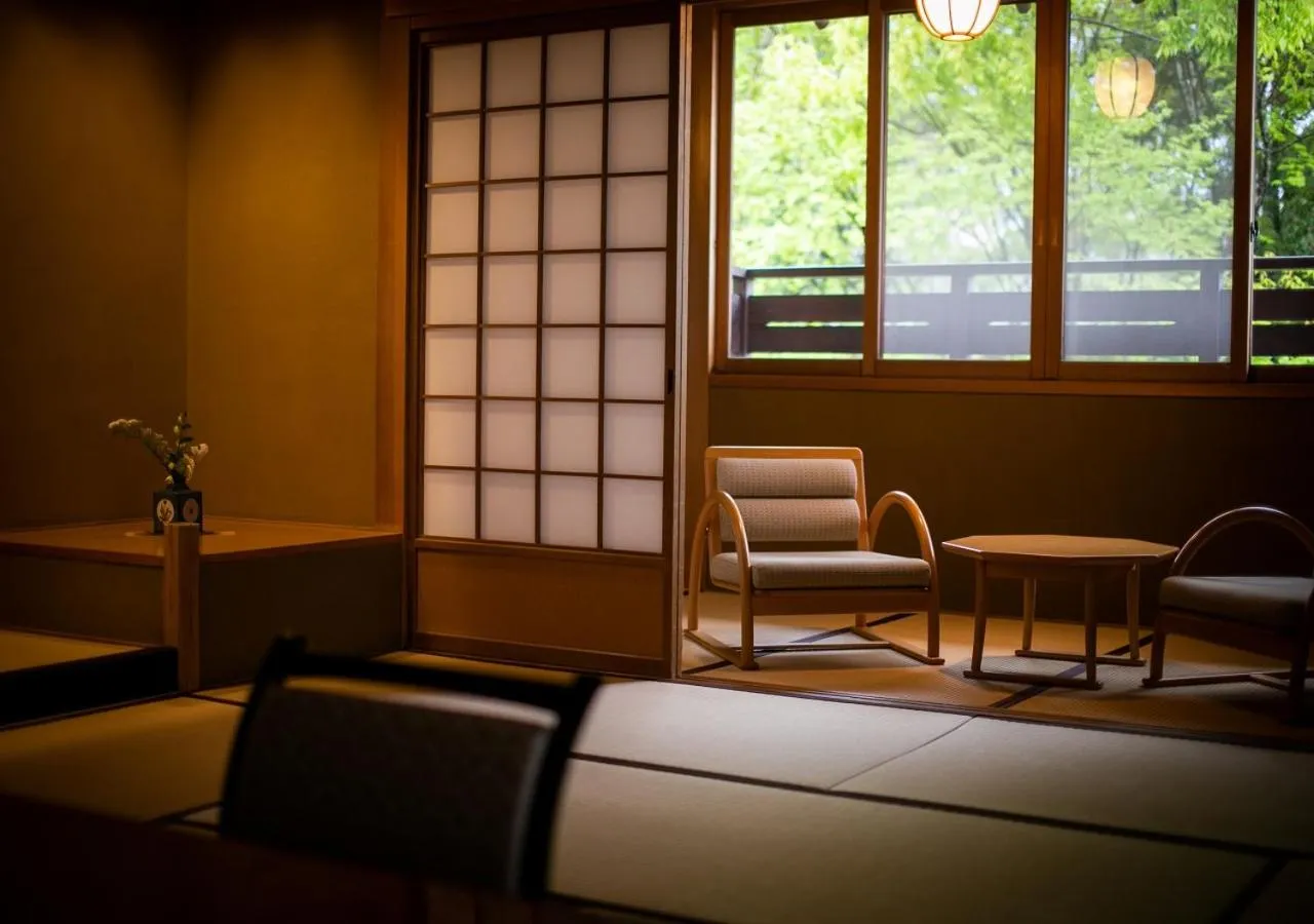 Yufuin Onsen Hinoharu Ryokan