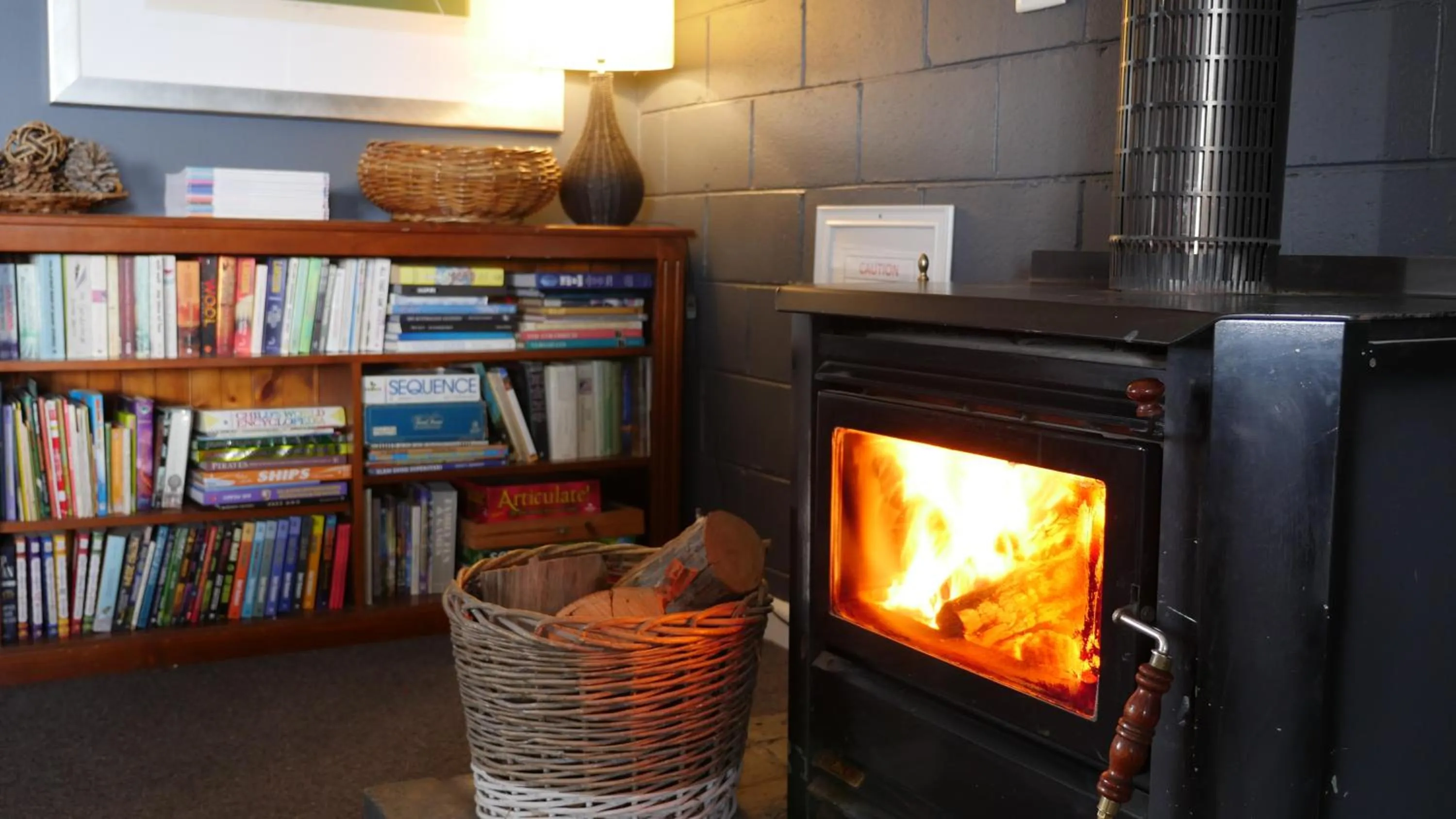 Lounge or bar in Troldhaugen Lodge - Adults Only