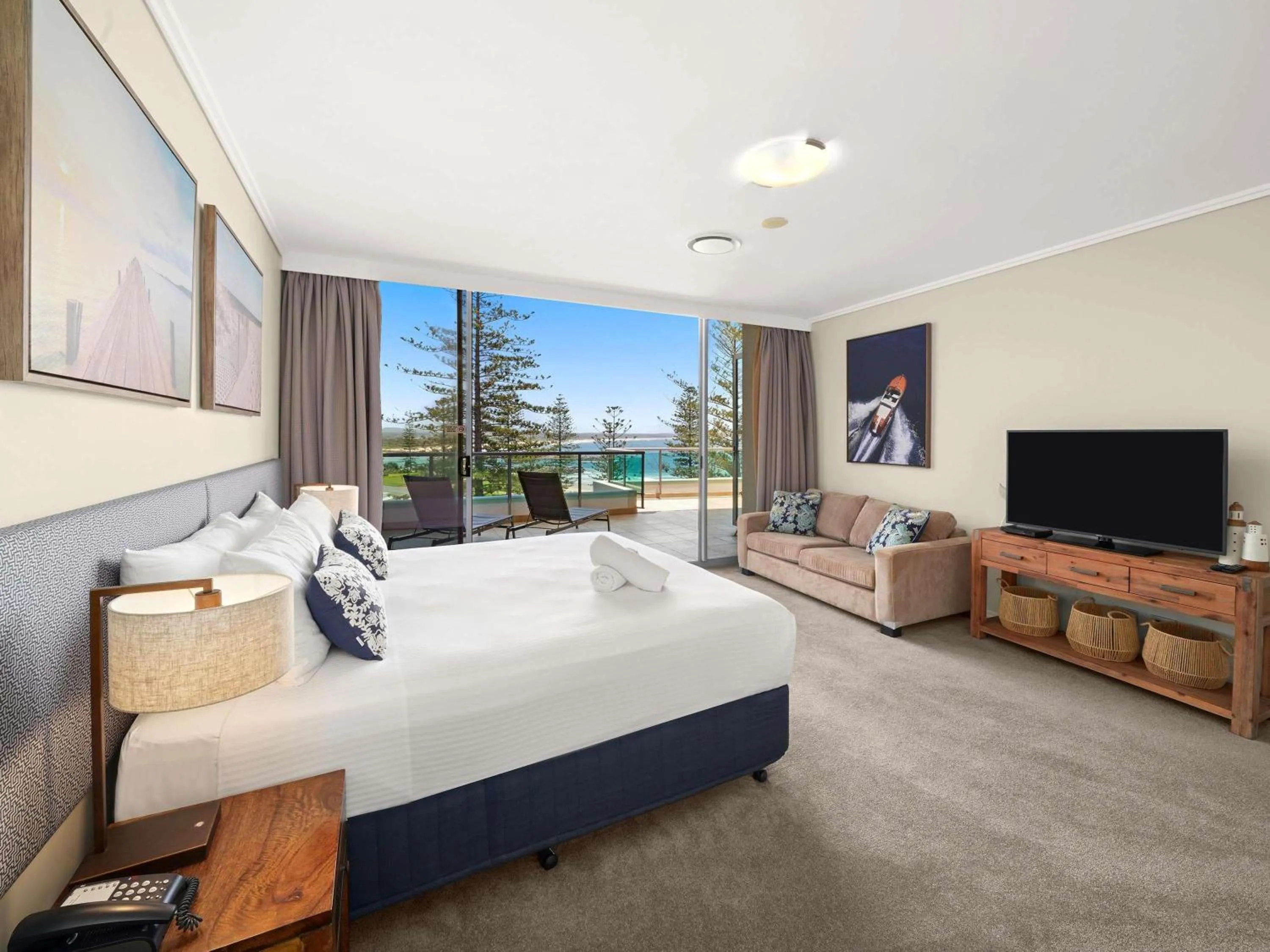 Bedroom in Mantra The Observatory