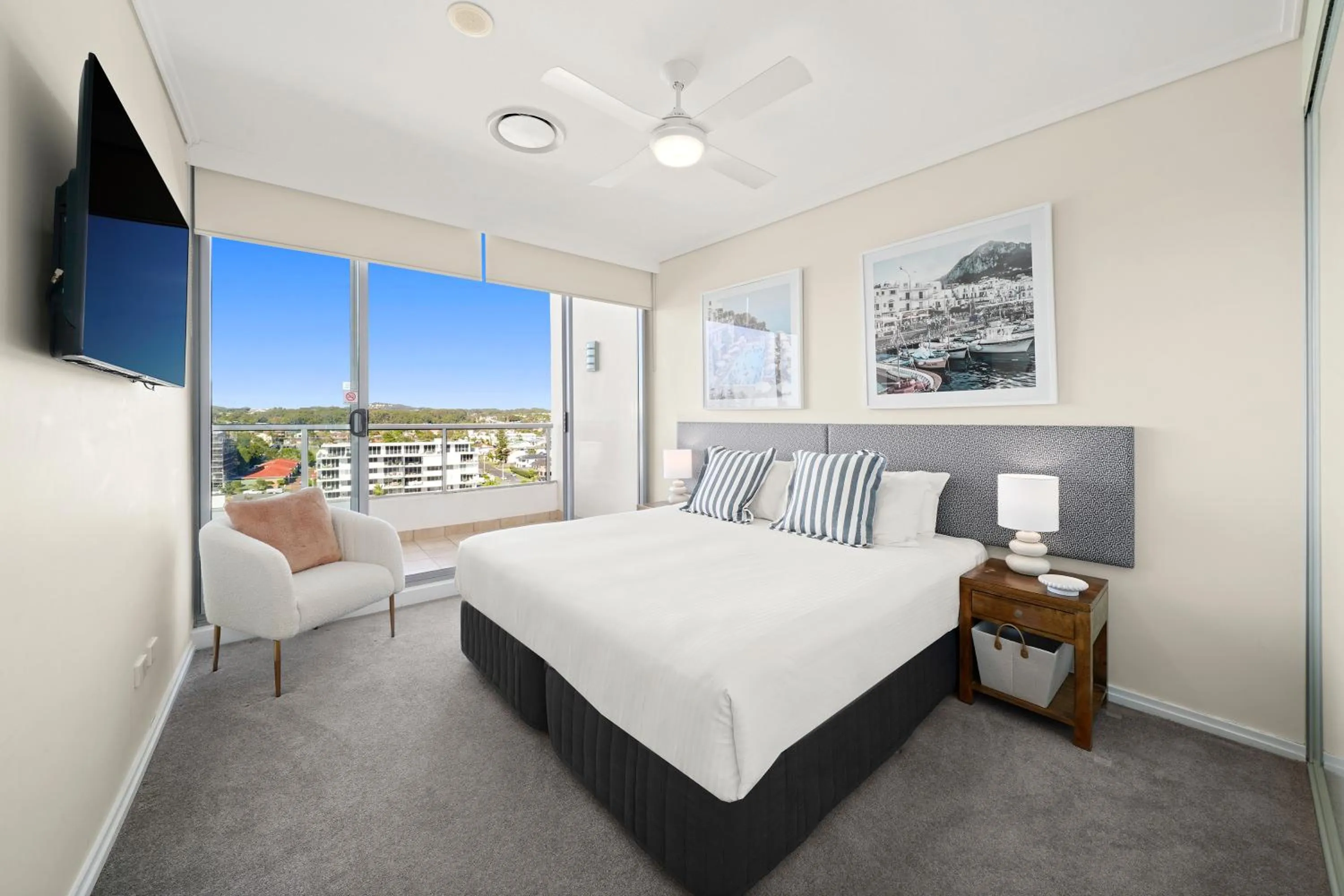 Bedroom, Bed in Mantra The Observatory