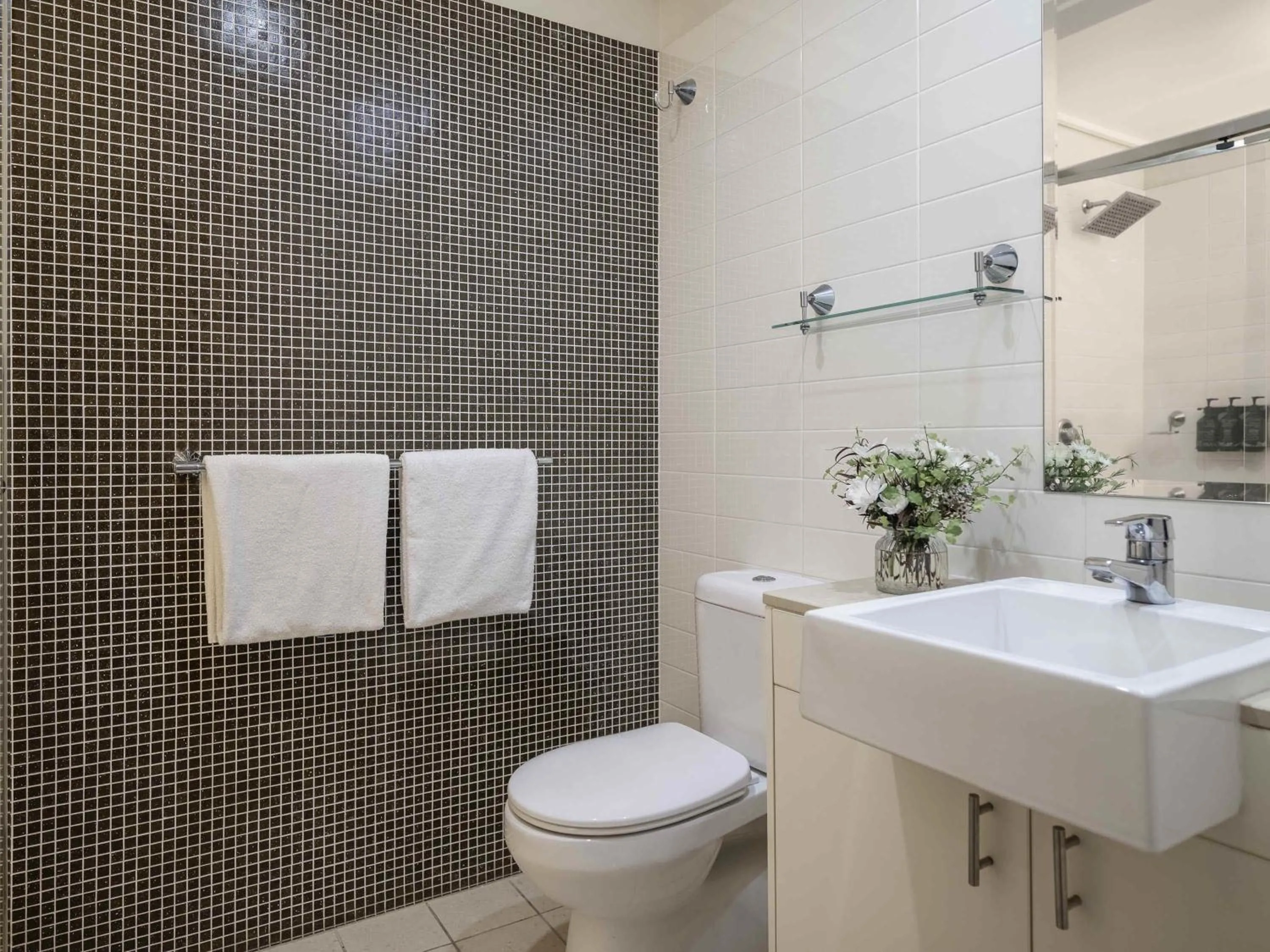 Bedroom in Mantra The Observatory