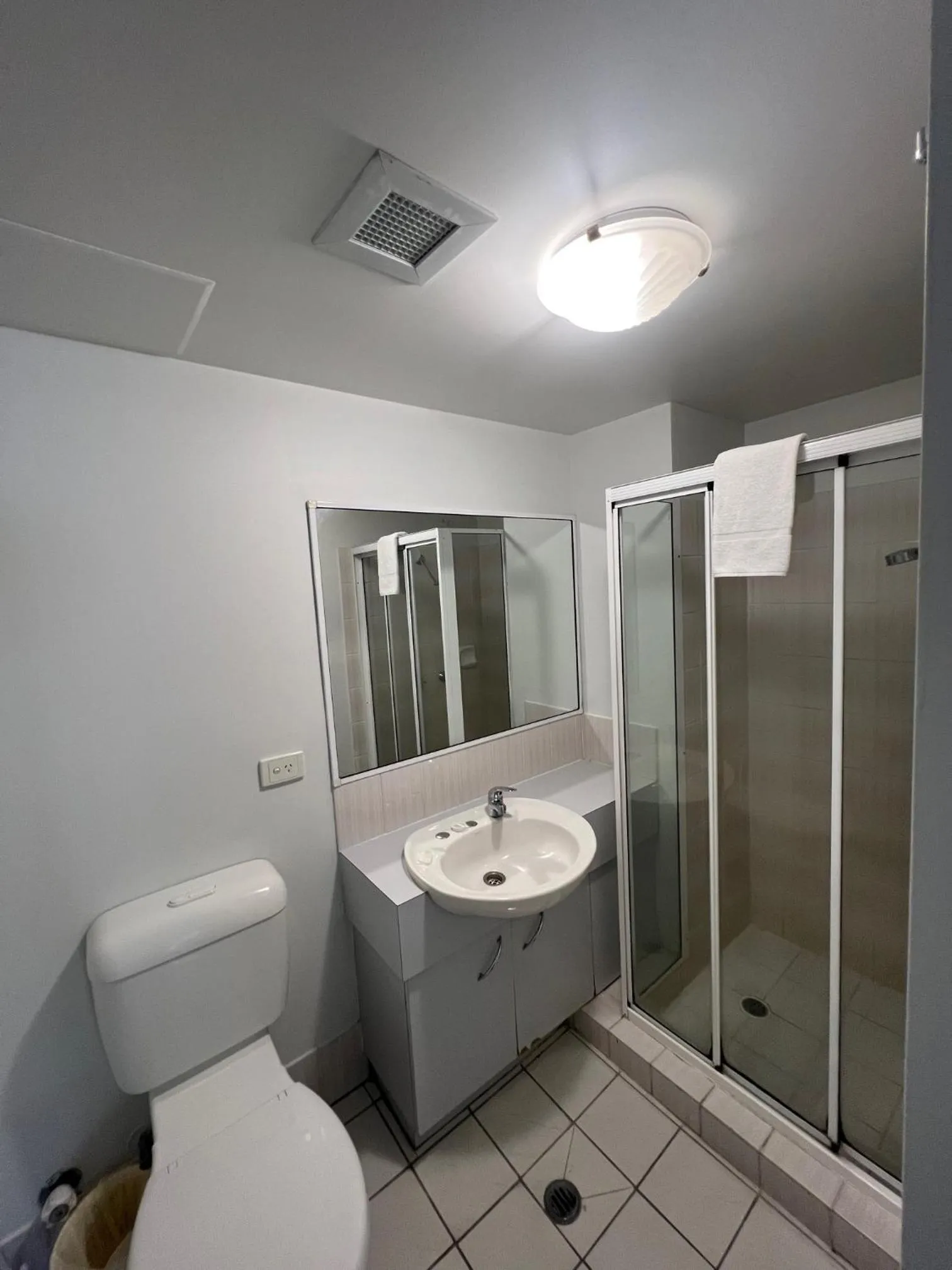 Bathroom in Cascade Gardens Apartments