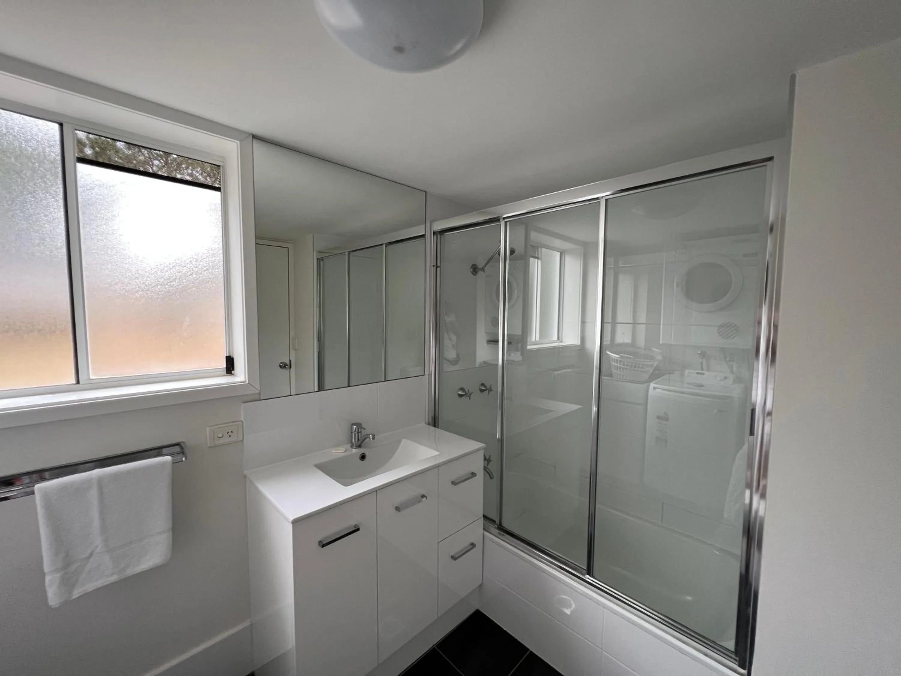 Bathroom in Cascade Gardens Apartments