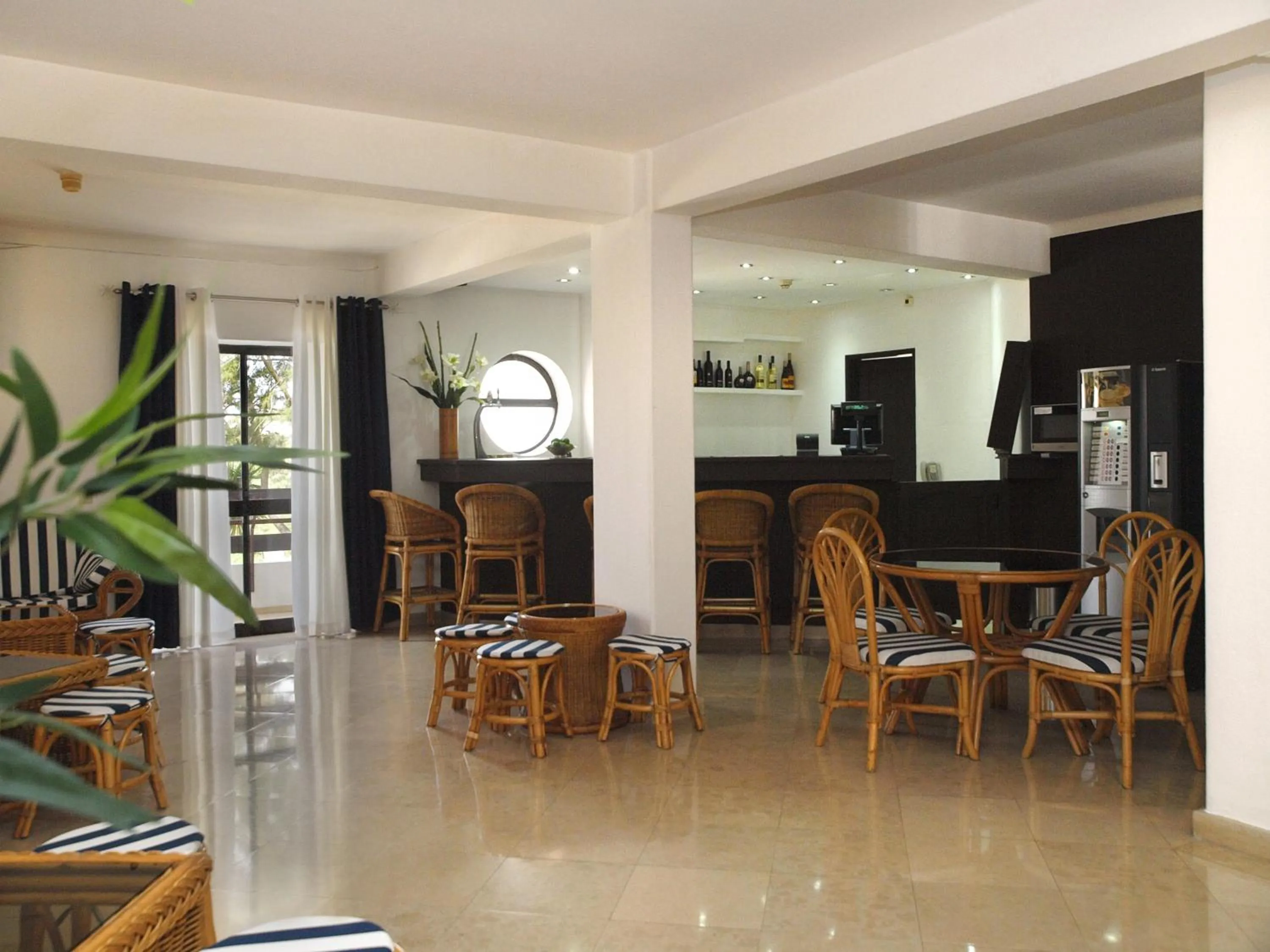 Alcoholic drinks in Portimão Center Hotel