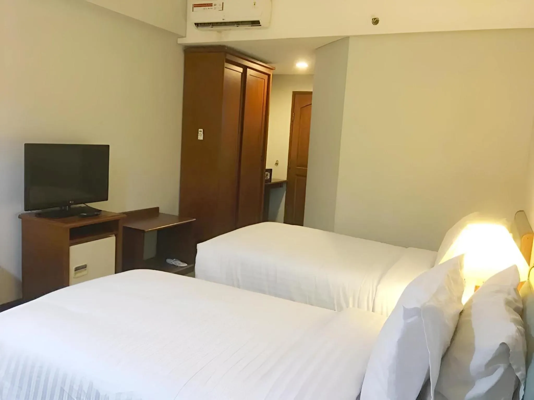 Bedroom, Bed in Paragon Wahid Hasyim
