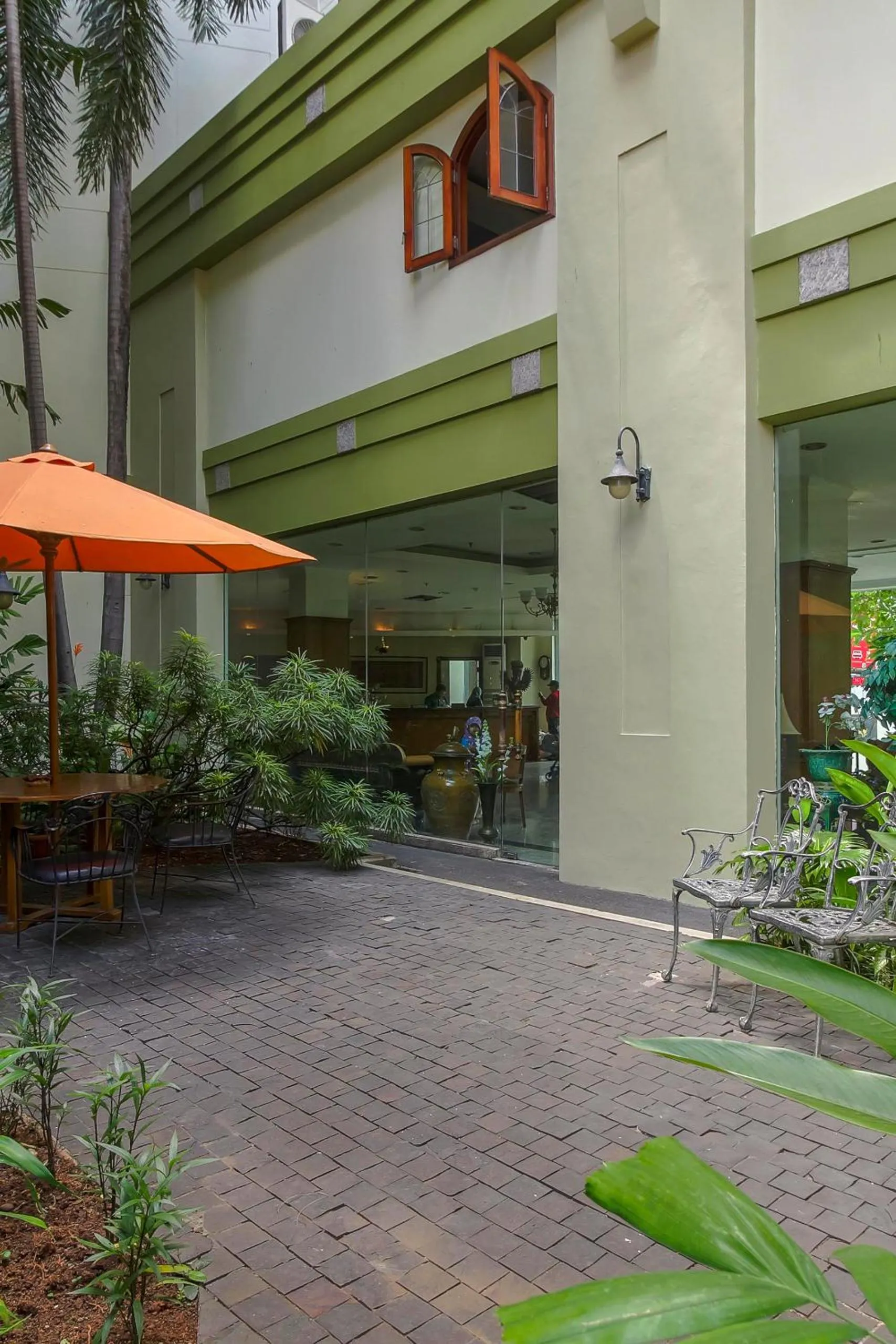 Garden in Paragon Wahid Hasyim