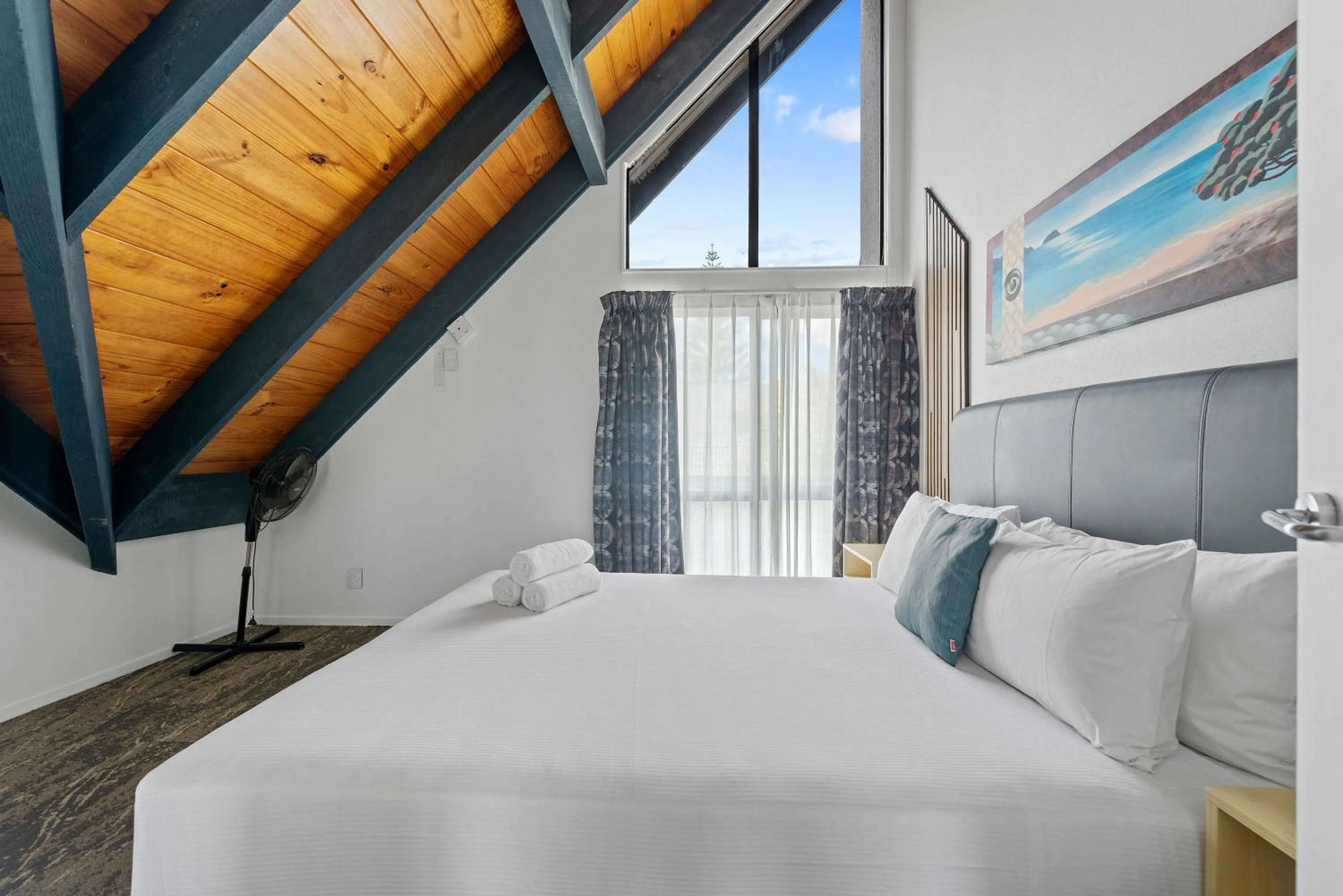 Bed in Wylie Court Motor Lodge