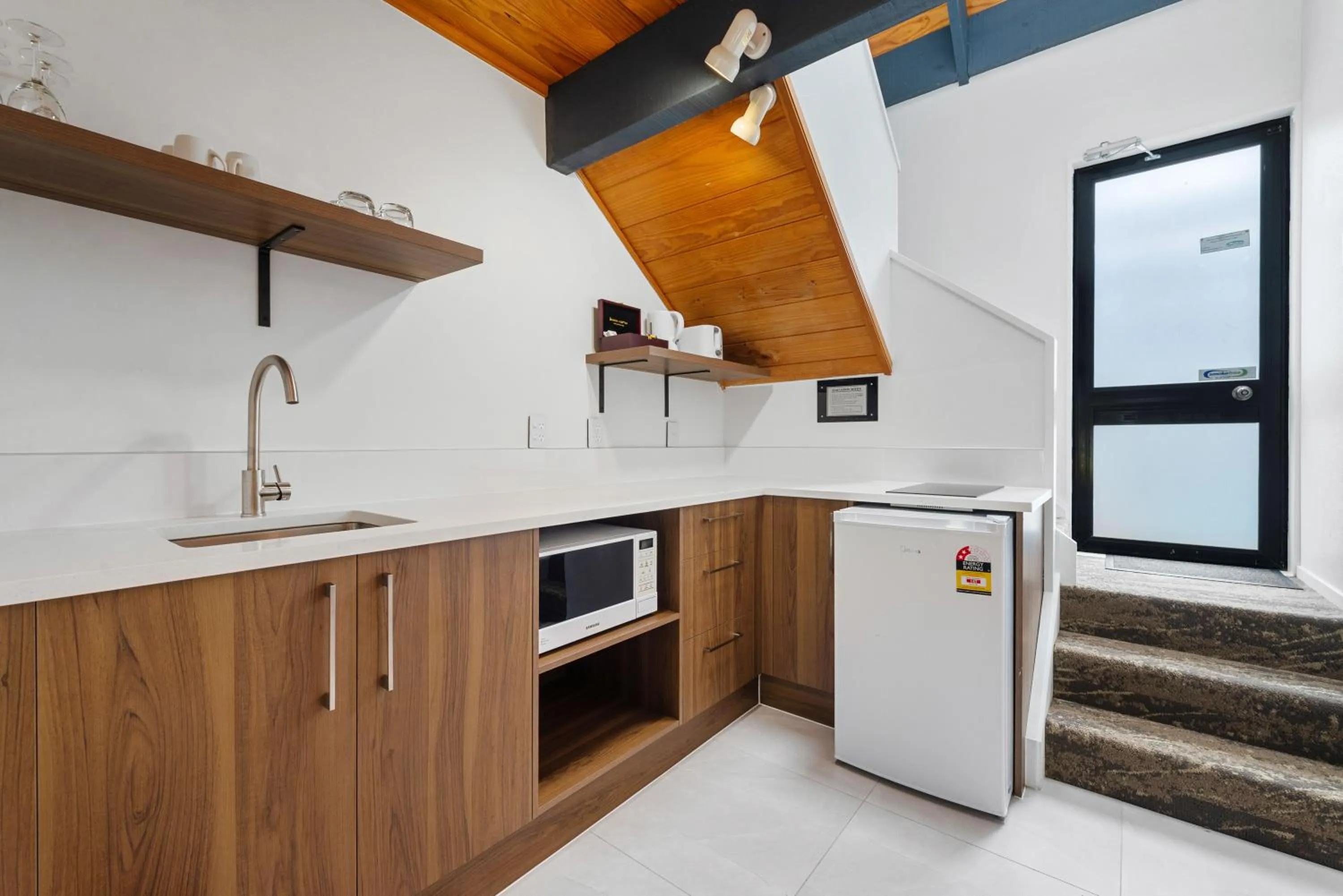 Kitchen or kitchenette in Wylie Court Motor Lodge