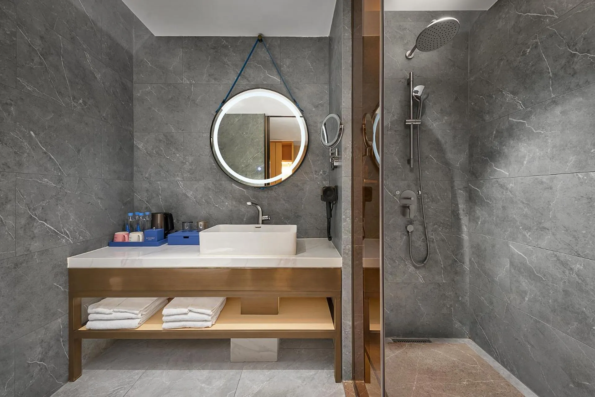 towels in Fengyue Light Shang Hotel Guangzhou Baiyun Airport Store