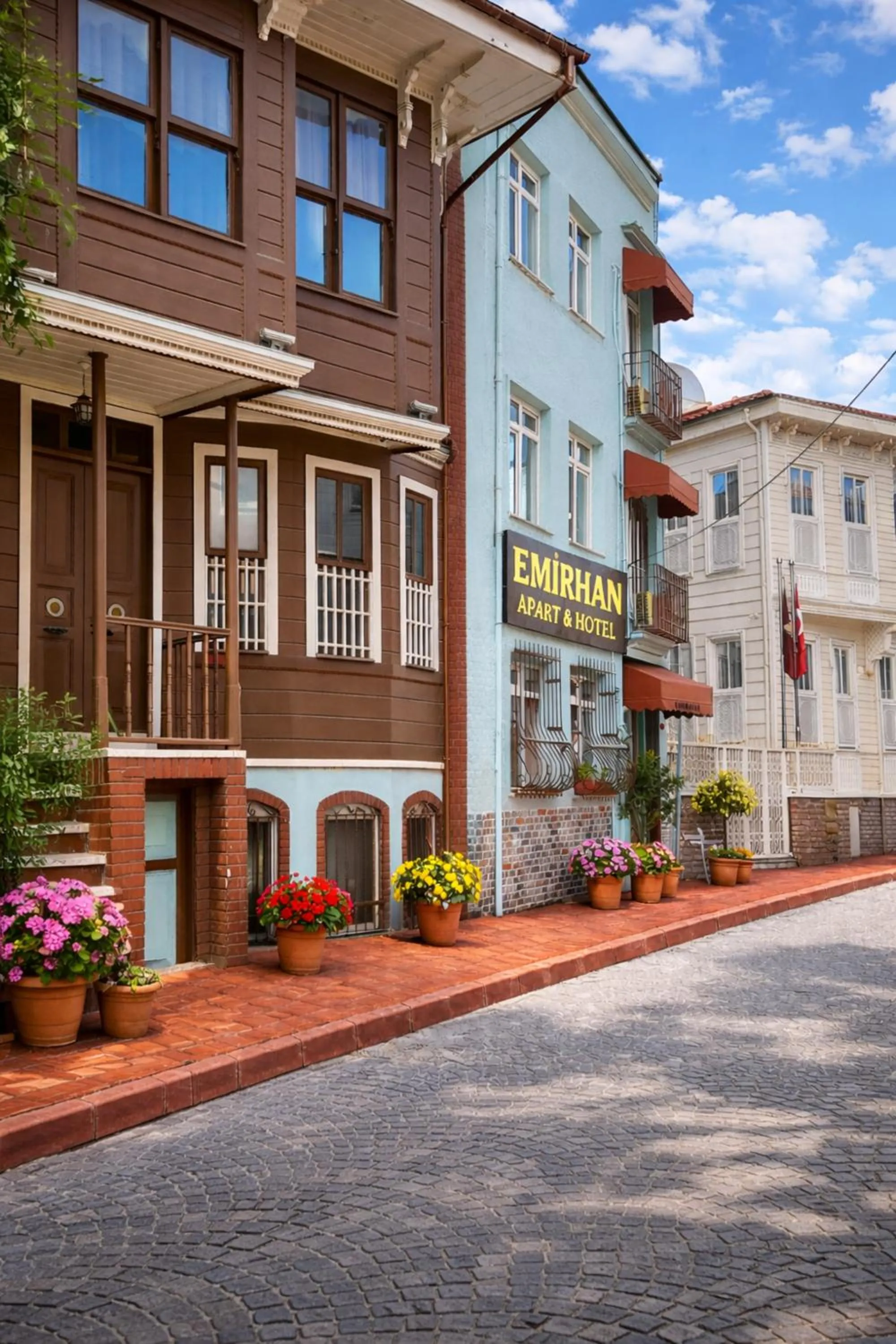 Budget Twin Room in Emirhan Hotel, Sultanahmet