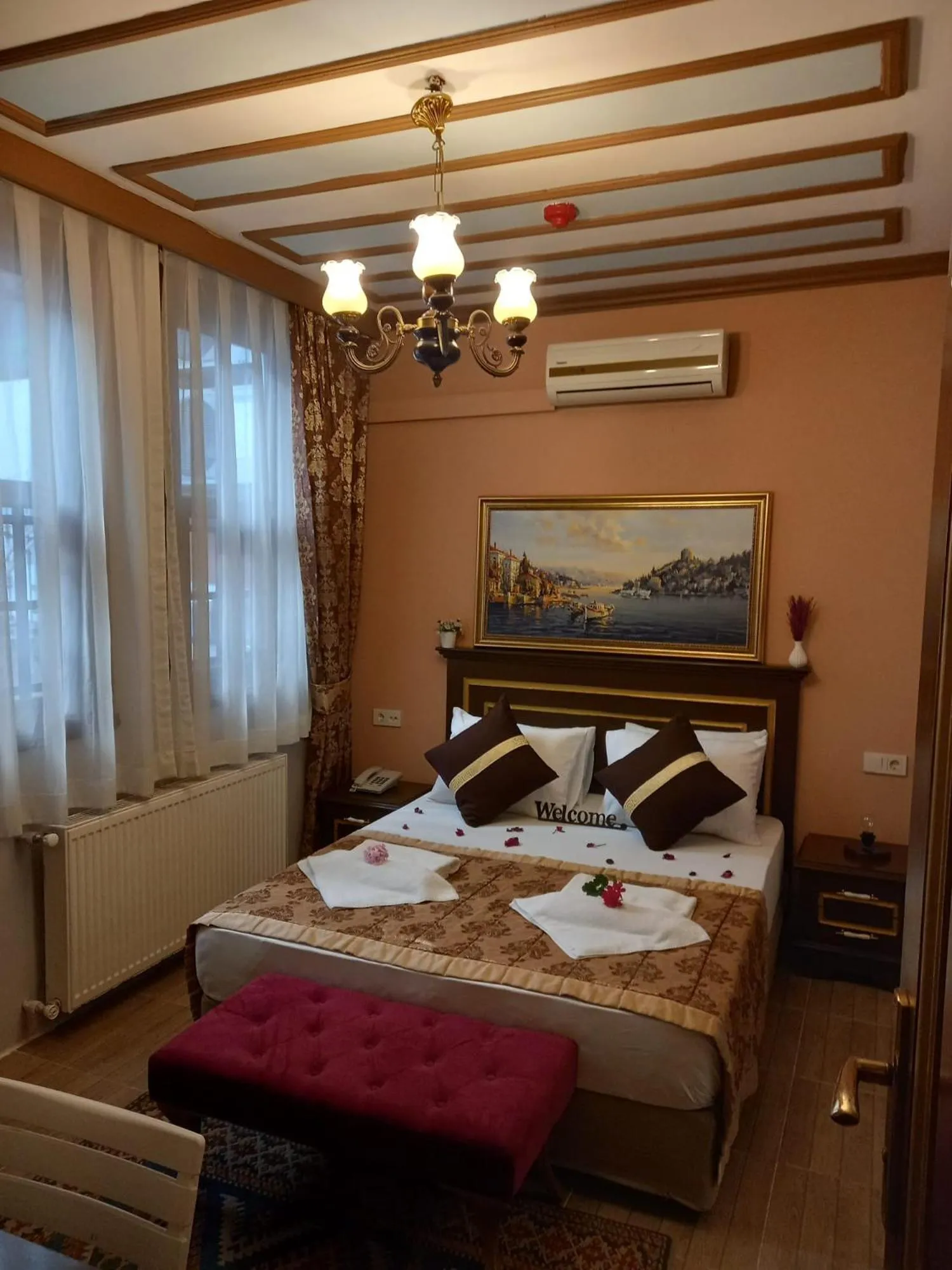 Bedroom, Bed in Emirhan Hotel, Sultanahmet
