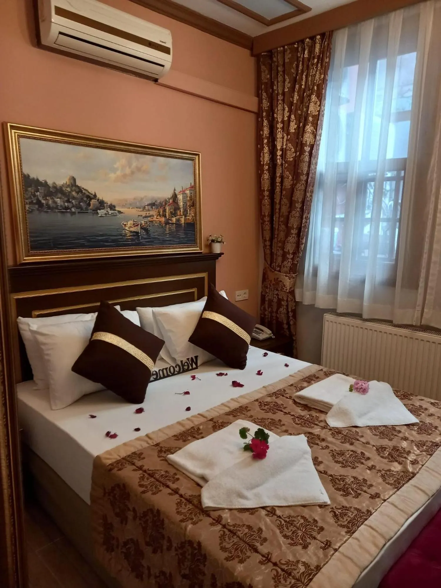Bedroom, Bed in Emirhan Hotel, Sultanahmet