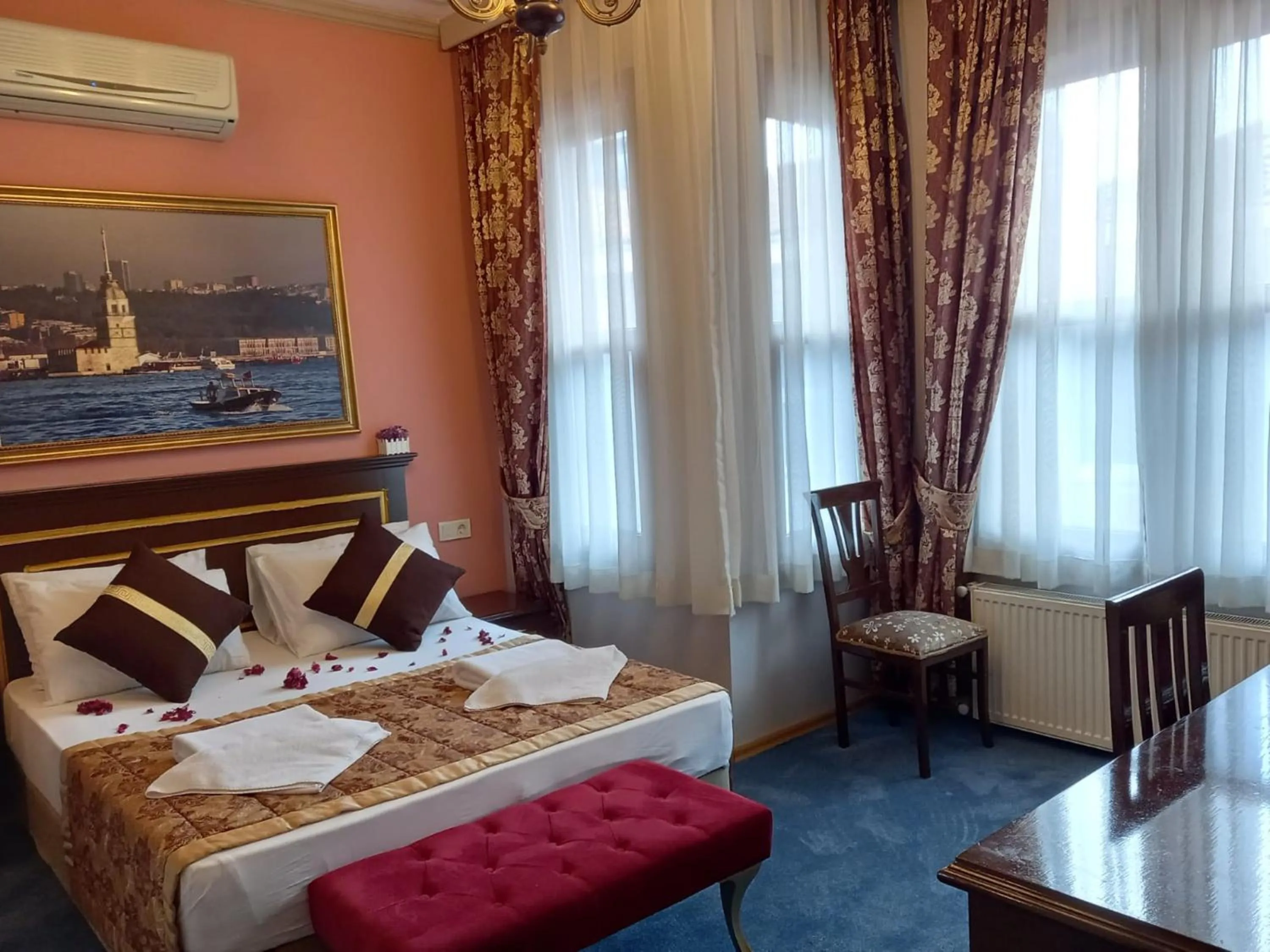 Bedroom, Bed in Emirhan Hotel, Sultanahmet