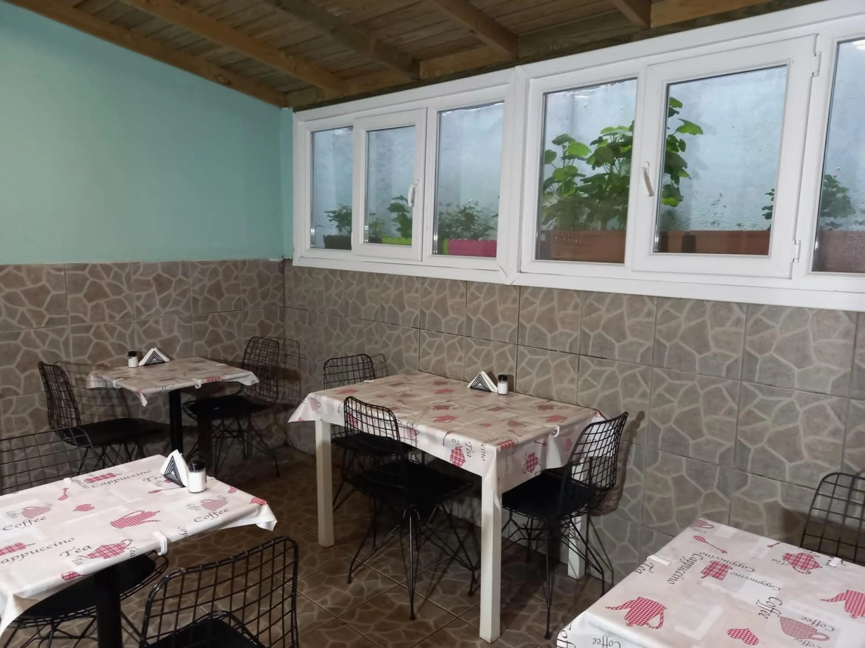 Breakfast in Emirhan Hotel, Sultanahmet