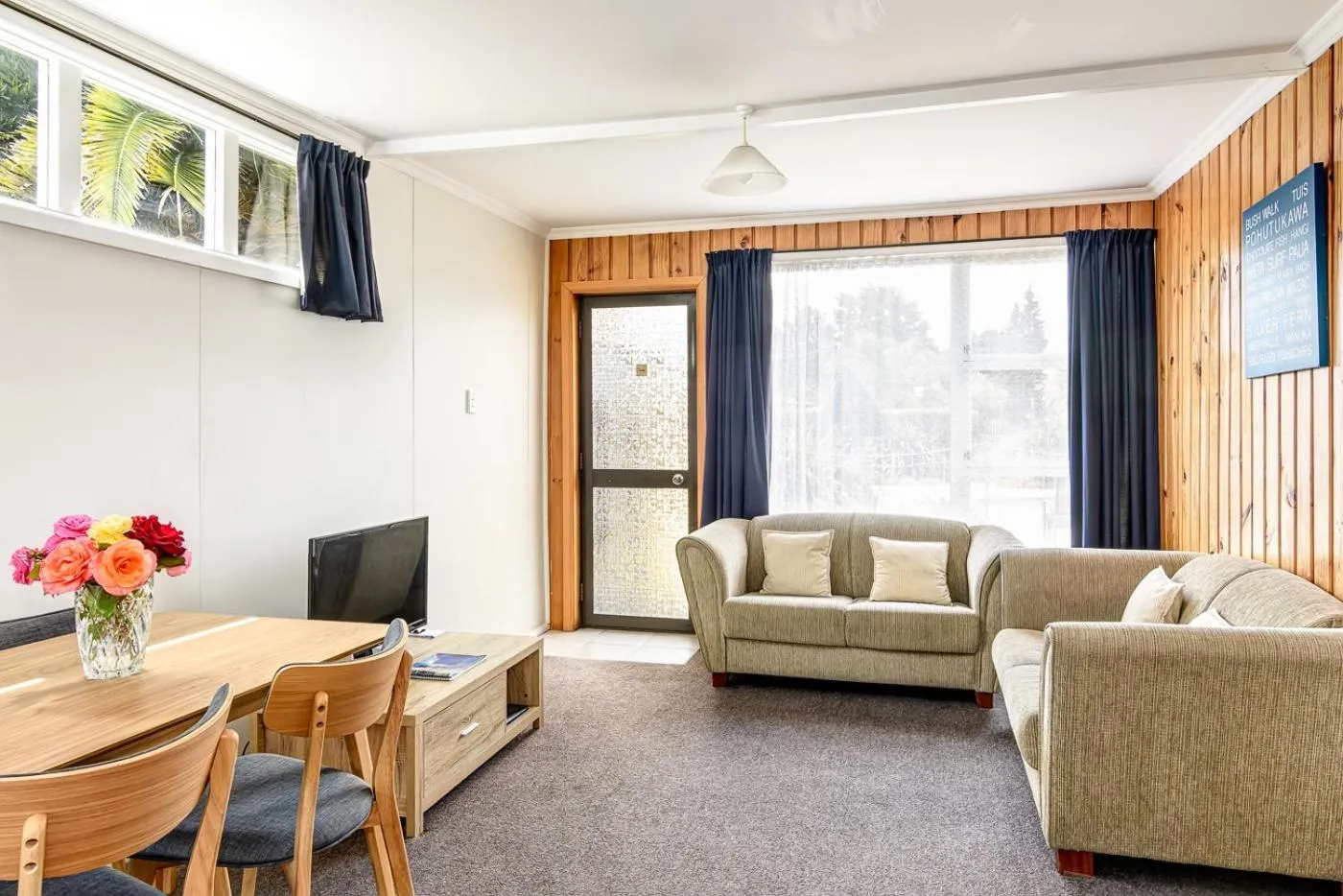 TV and multimedia in Motueka Garden Motel