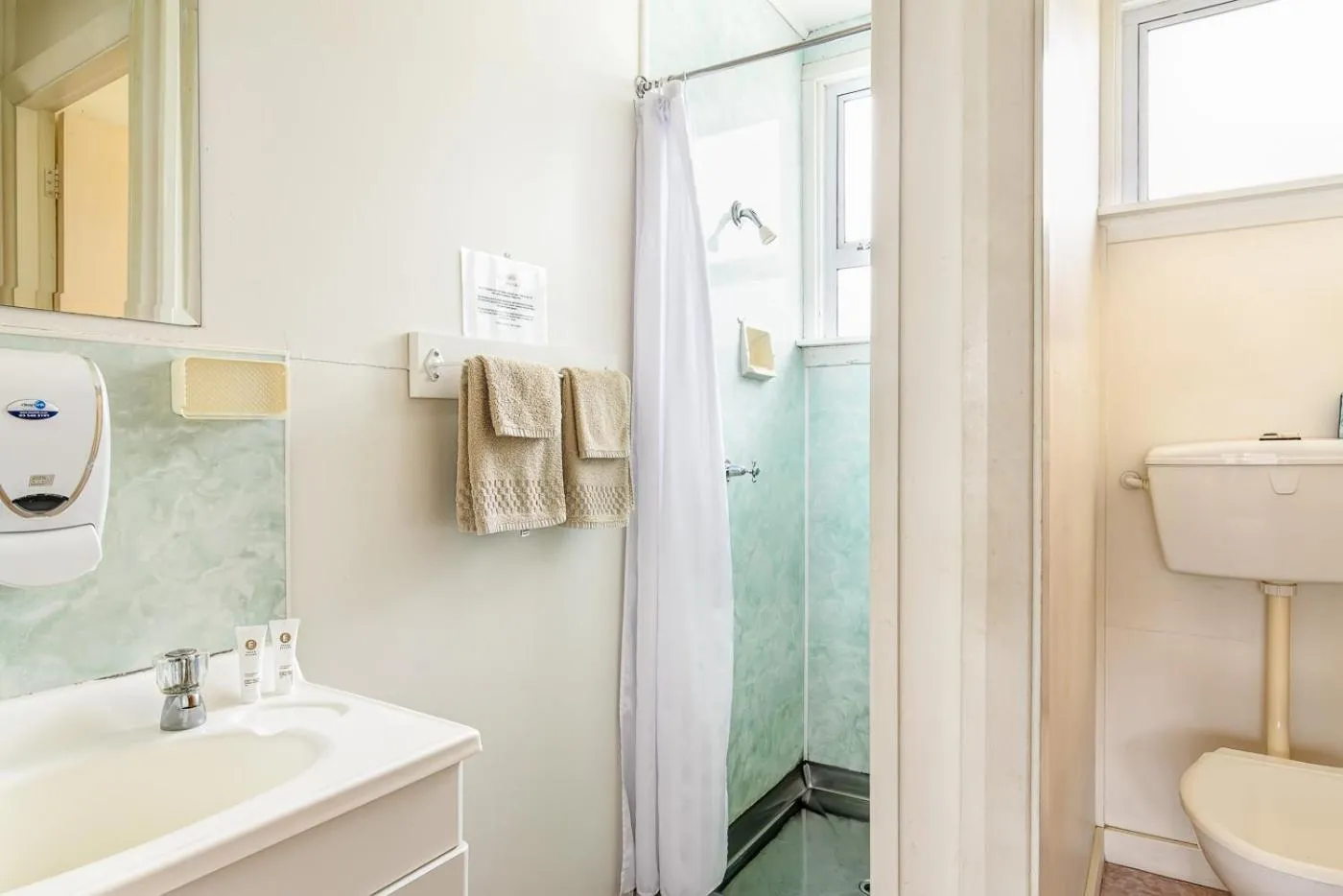 Bathroom in Motueka Garden Motel