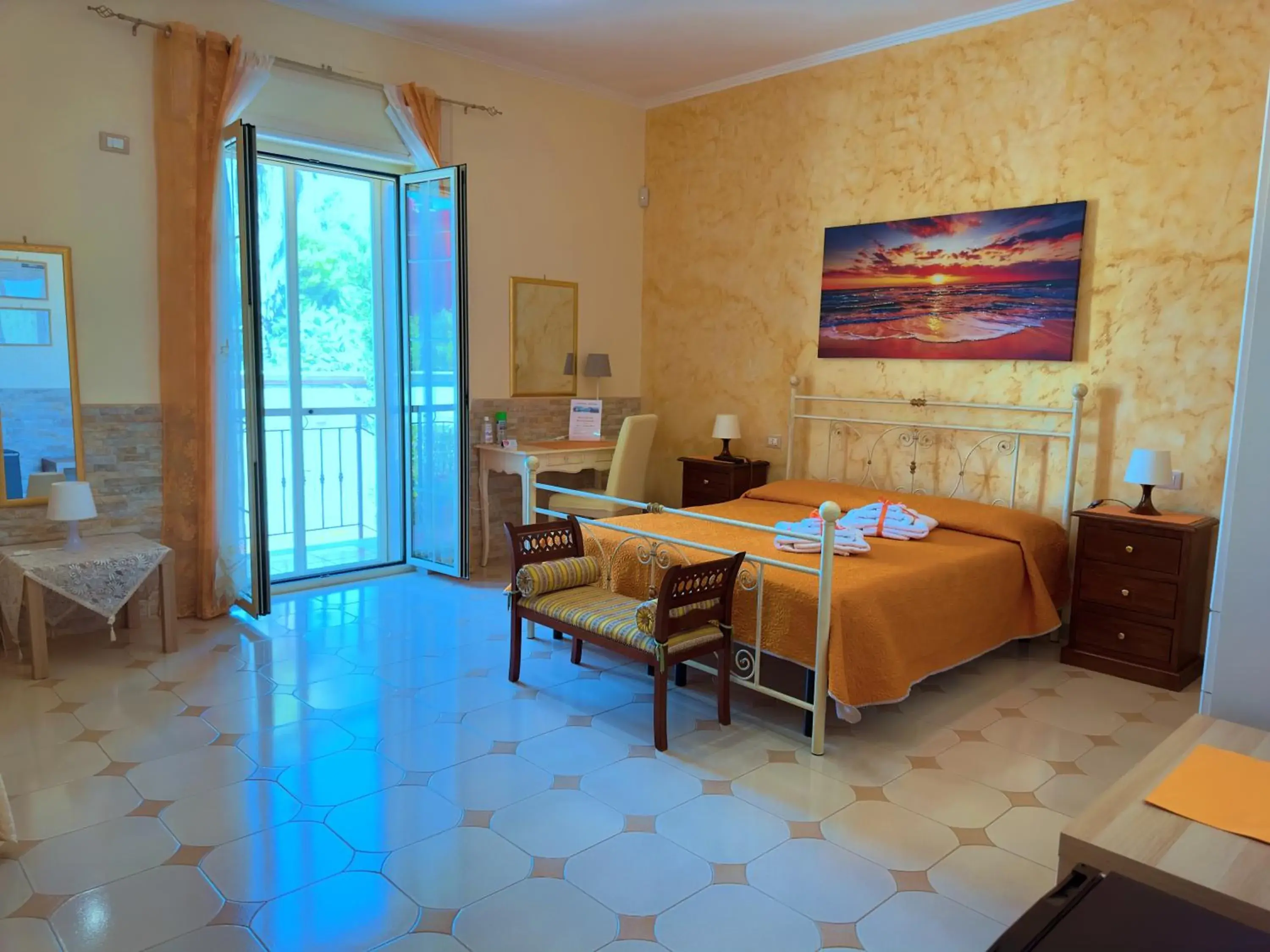 Luxury Triple Room - single occupancy in B&B Afrodite Luxury Triple Room - single occupancy in B&B Afrodite