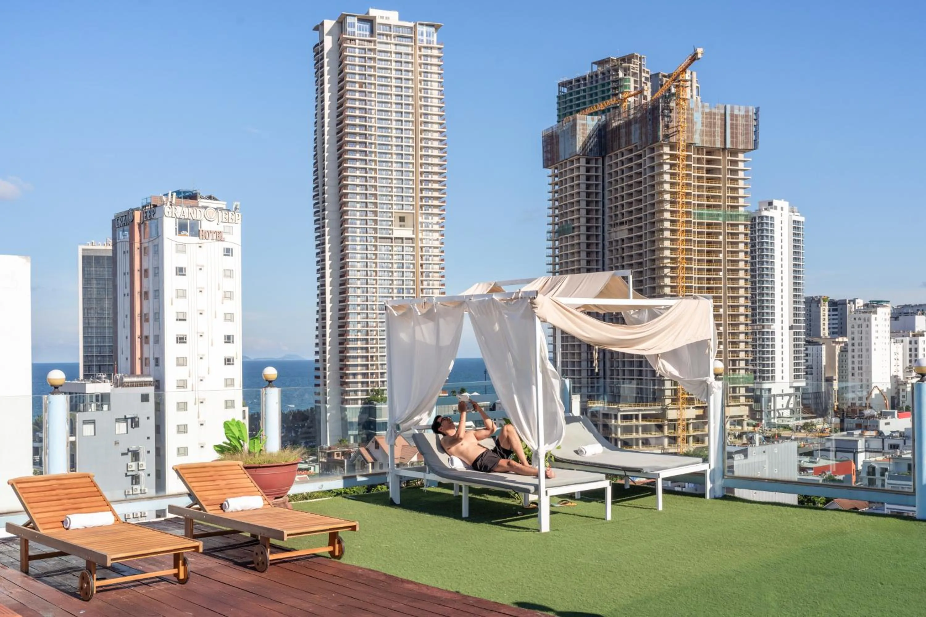 Property building in Star Hotel and Fitness- Free Sauna