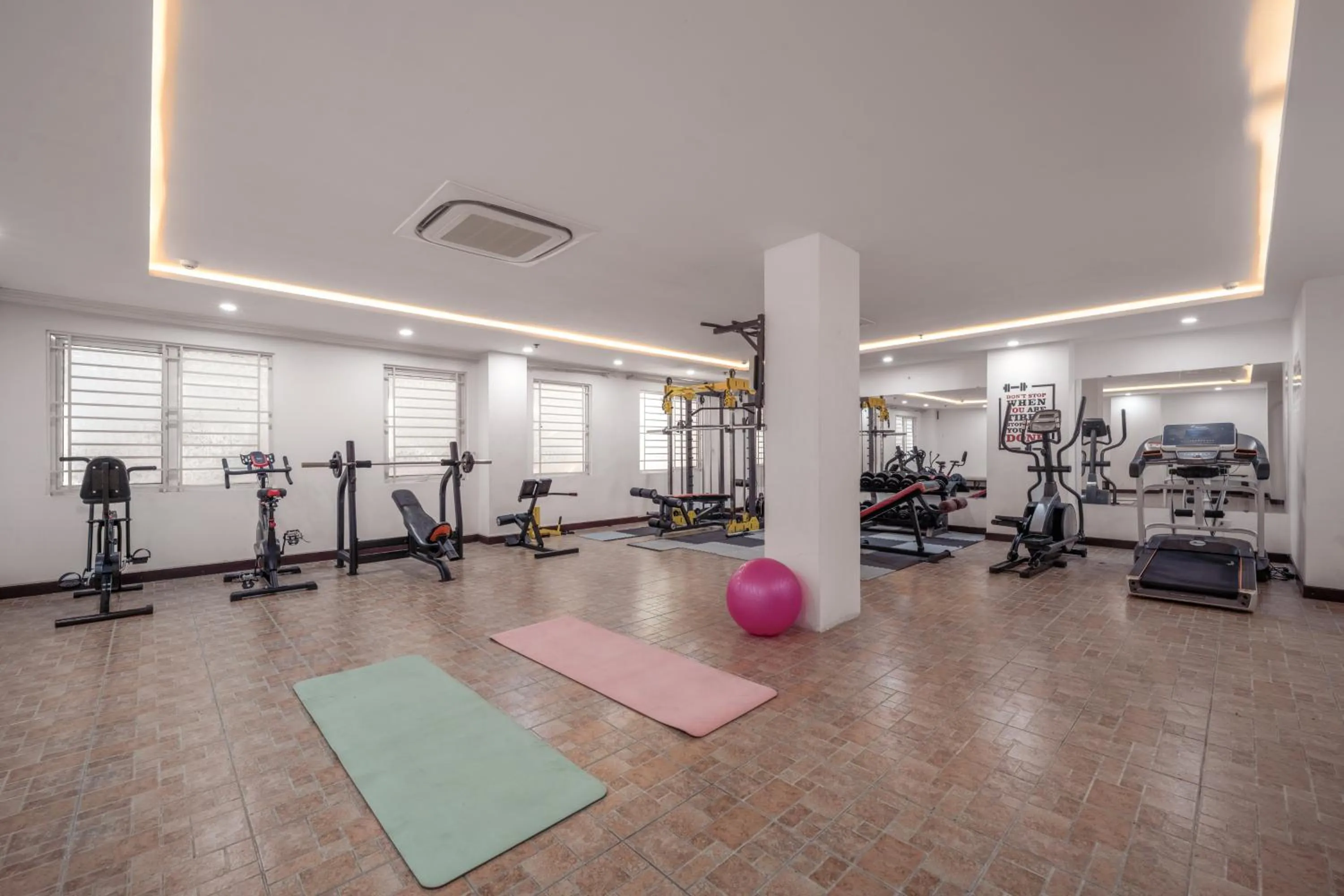 Fitness centre/facilities in Star Hotel and Fitness- Free Sauna
