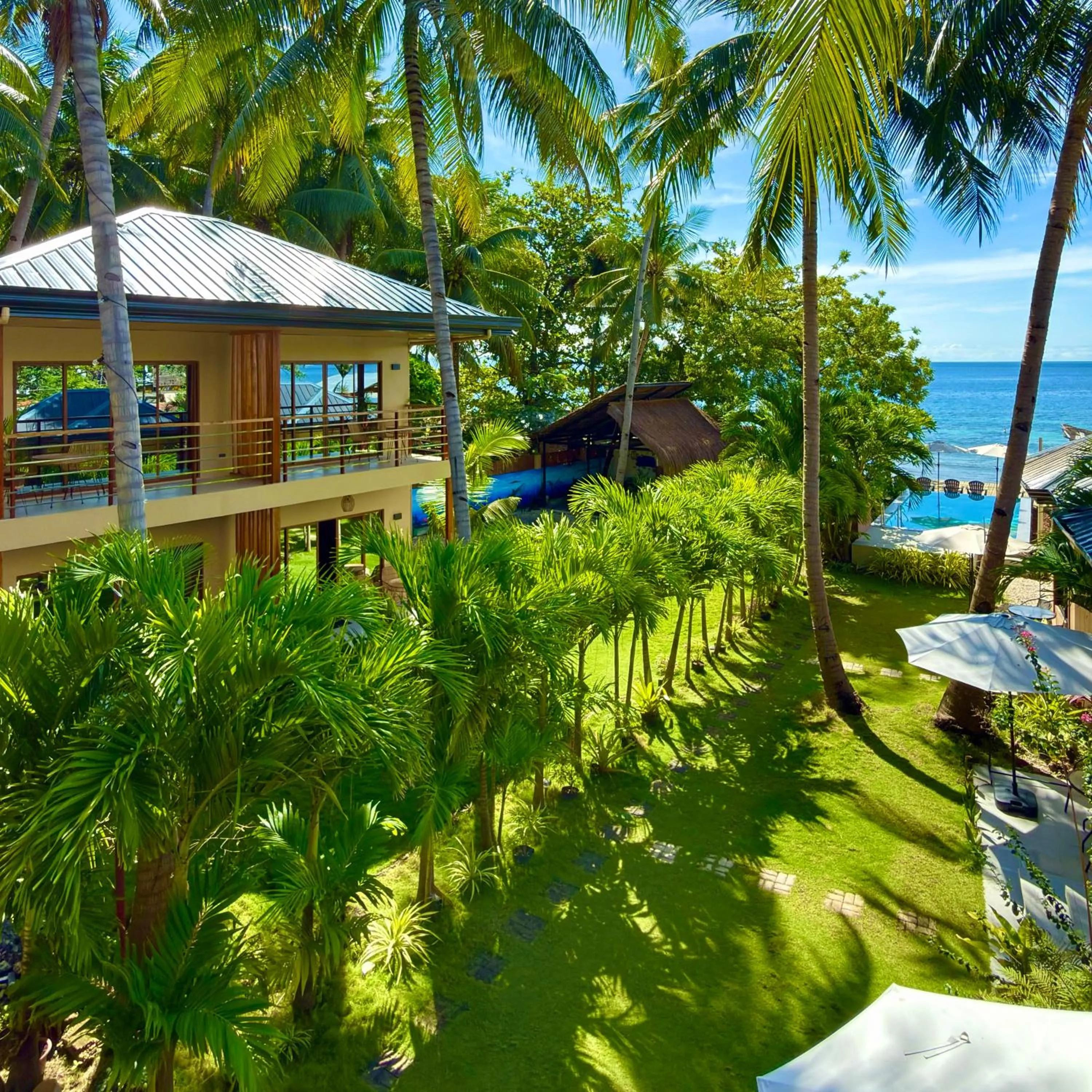 Southseas Beach Resort and Dive Center