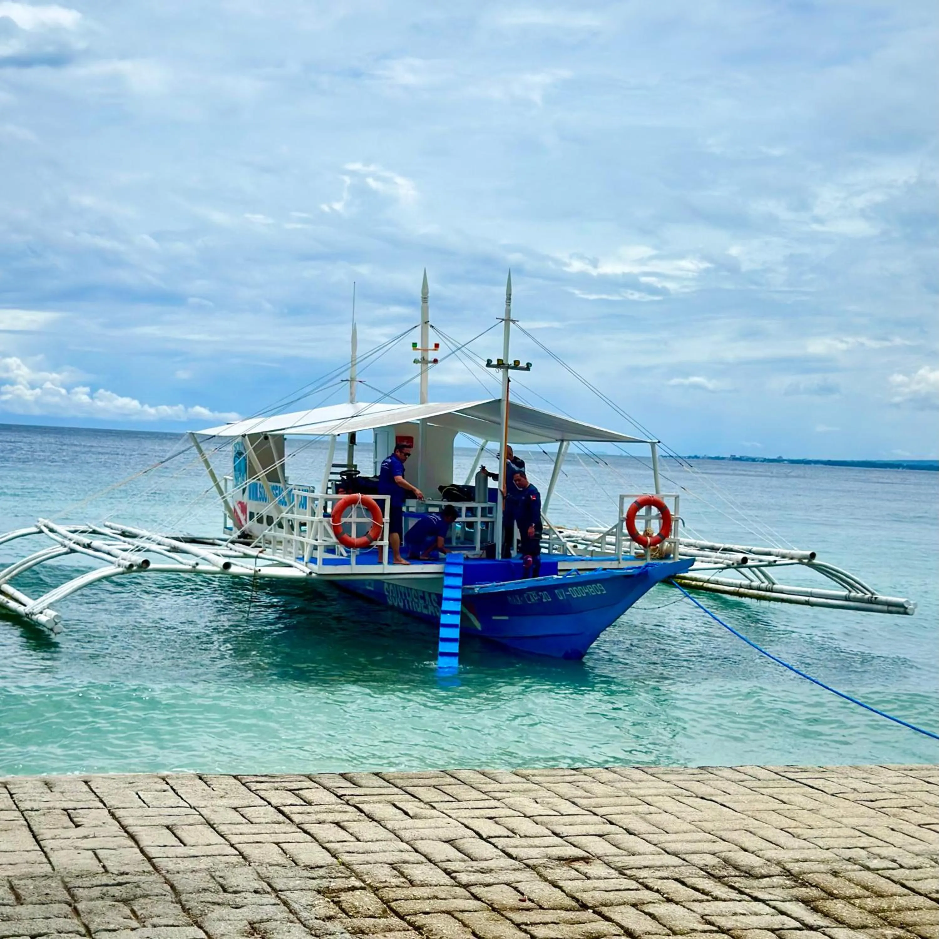 Southseas Beach Resort and Dive Center