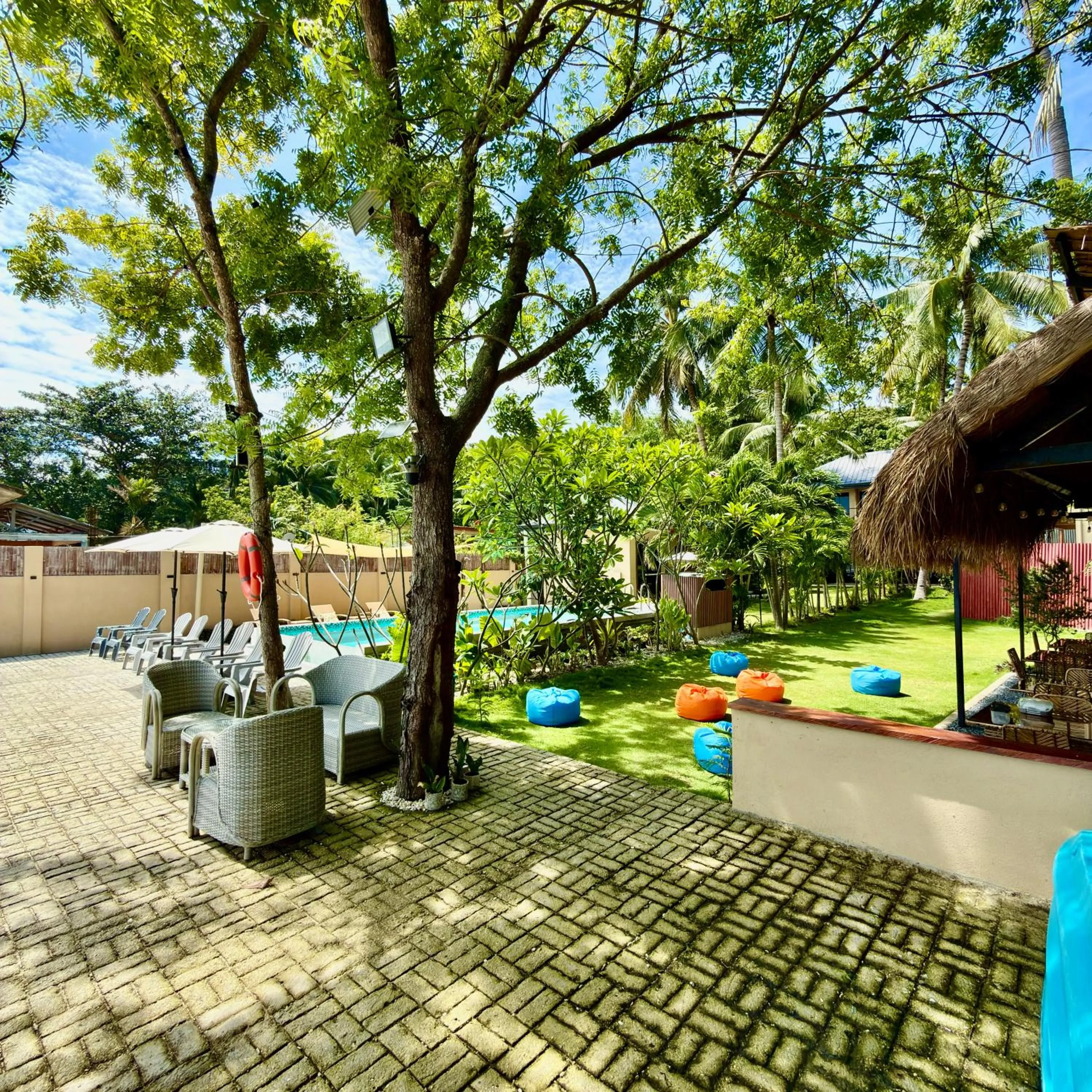 Southseas Beach Resort and Dive Center