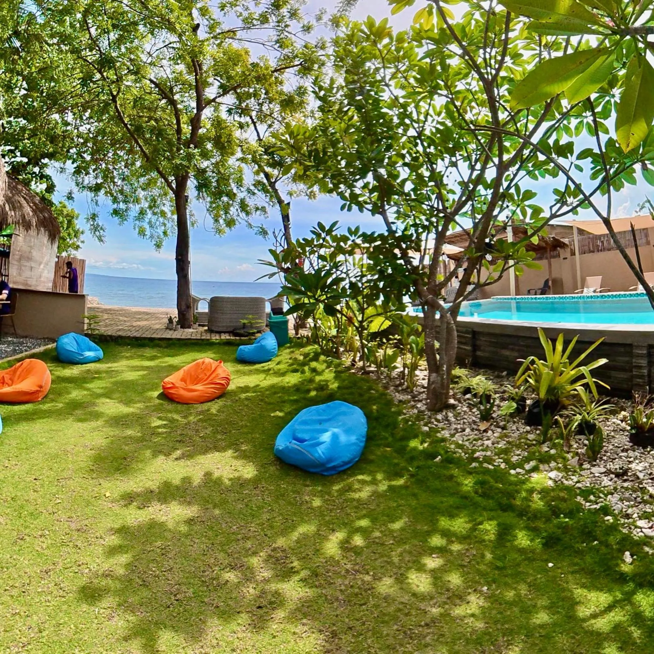 Southseas Beach Resort and Dive Center