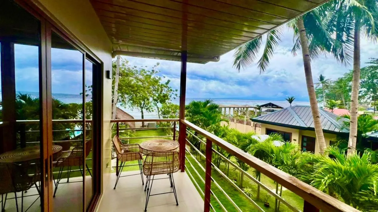 Southseas Beach Resort and Dive Center