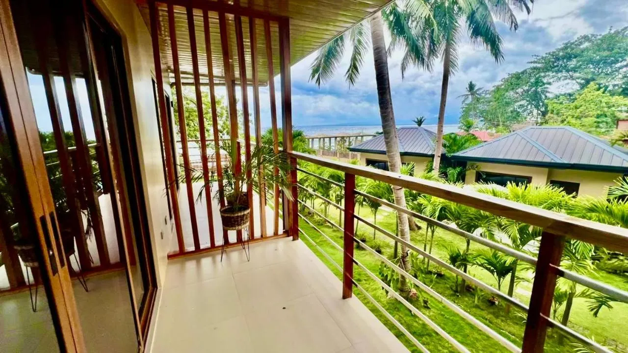 Southseas Beach Resort and Dive Center