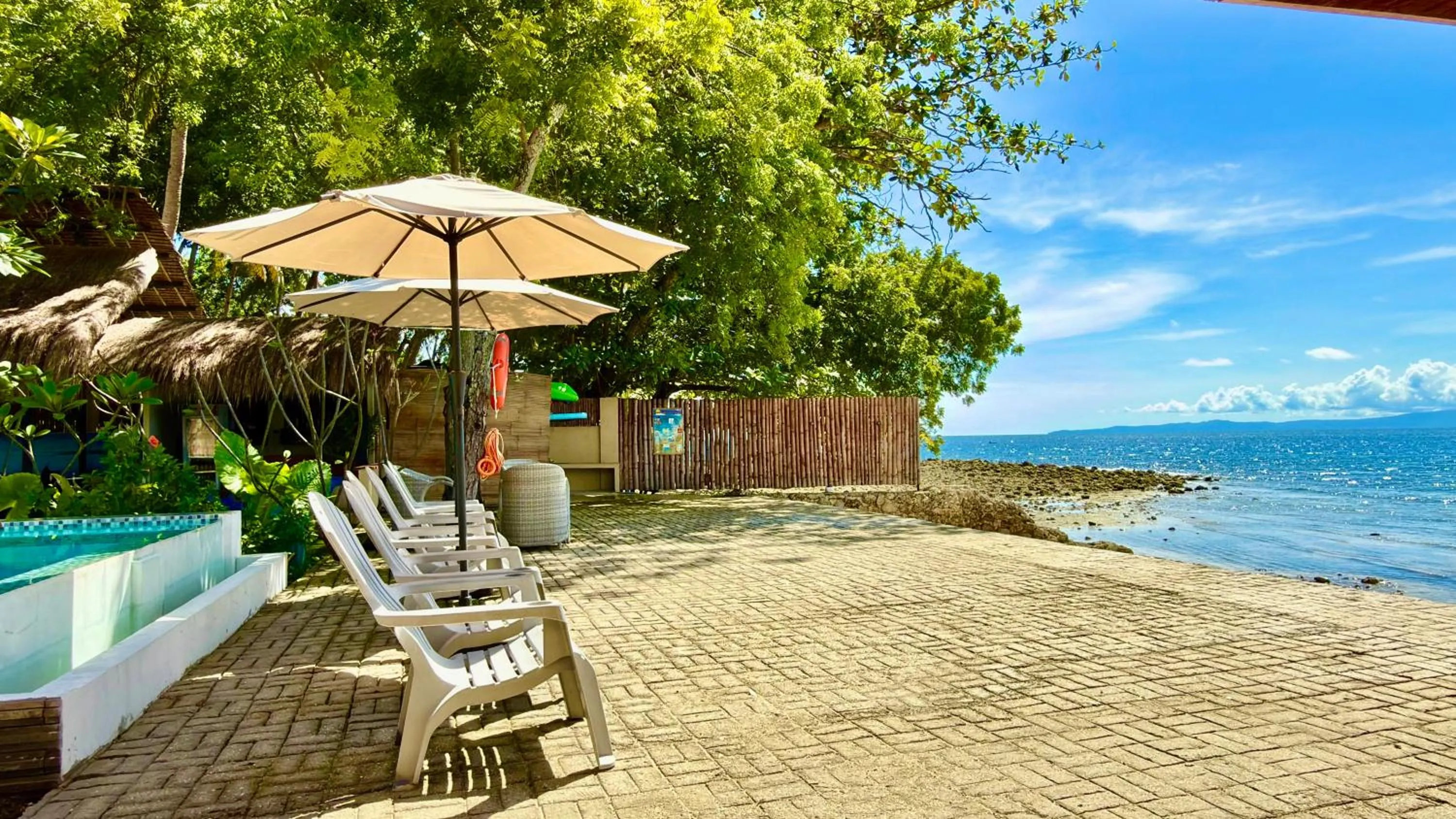 Southseas Beach Resort and Dive Center