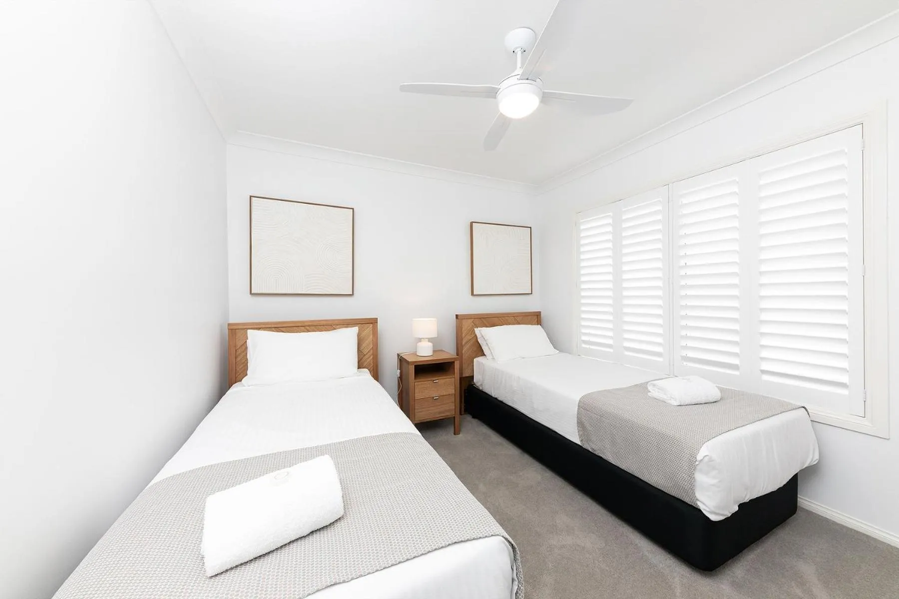 Bed in Meridian Beachside Apartments