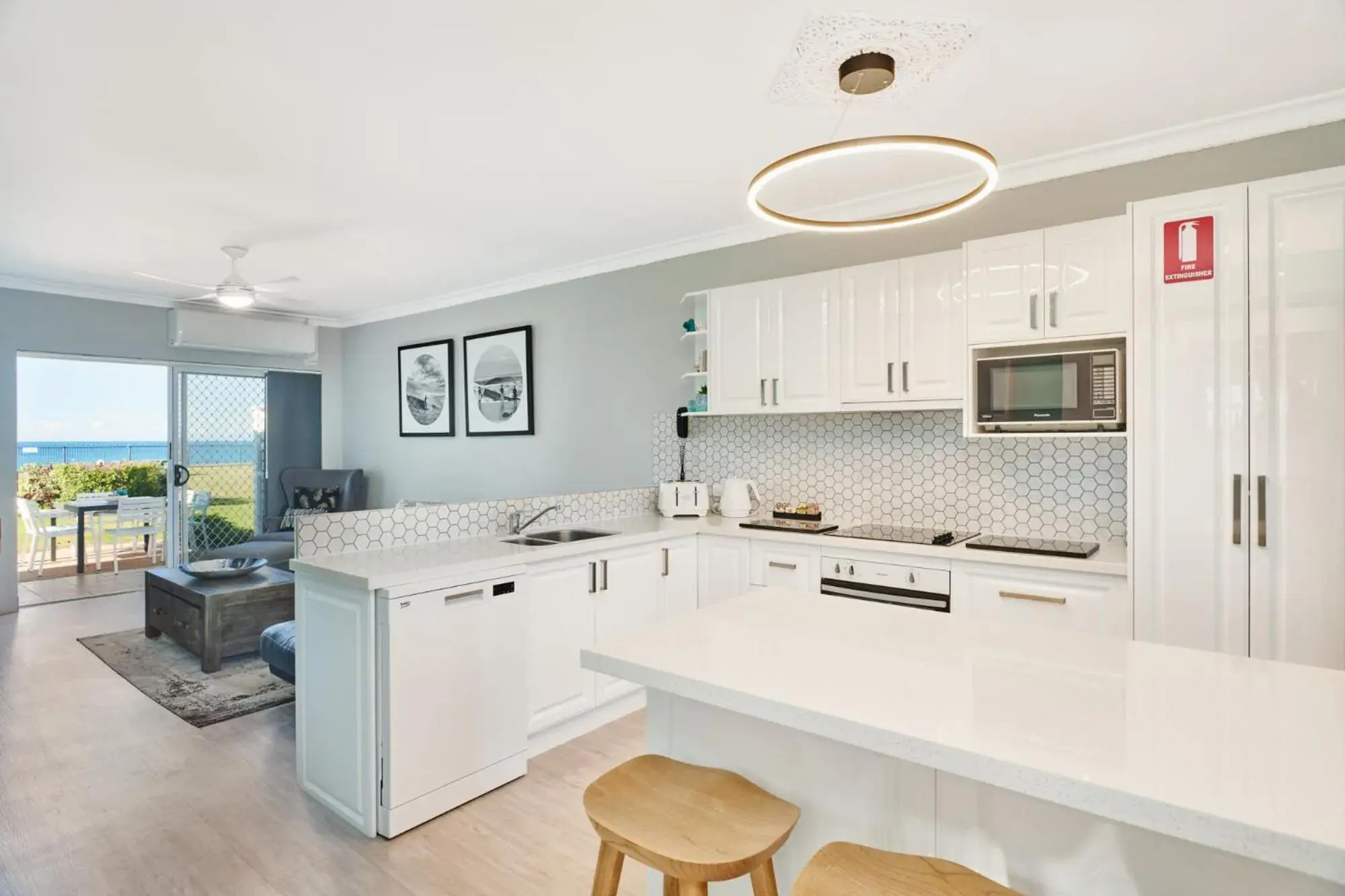 Three Bed Ocean View Contemporary Apartment in Meridian Beachside Apartments Three Bed Ocean View Contemporary Apartment in Meridian Beachside Apartments