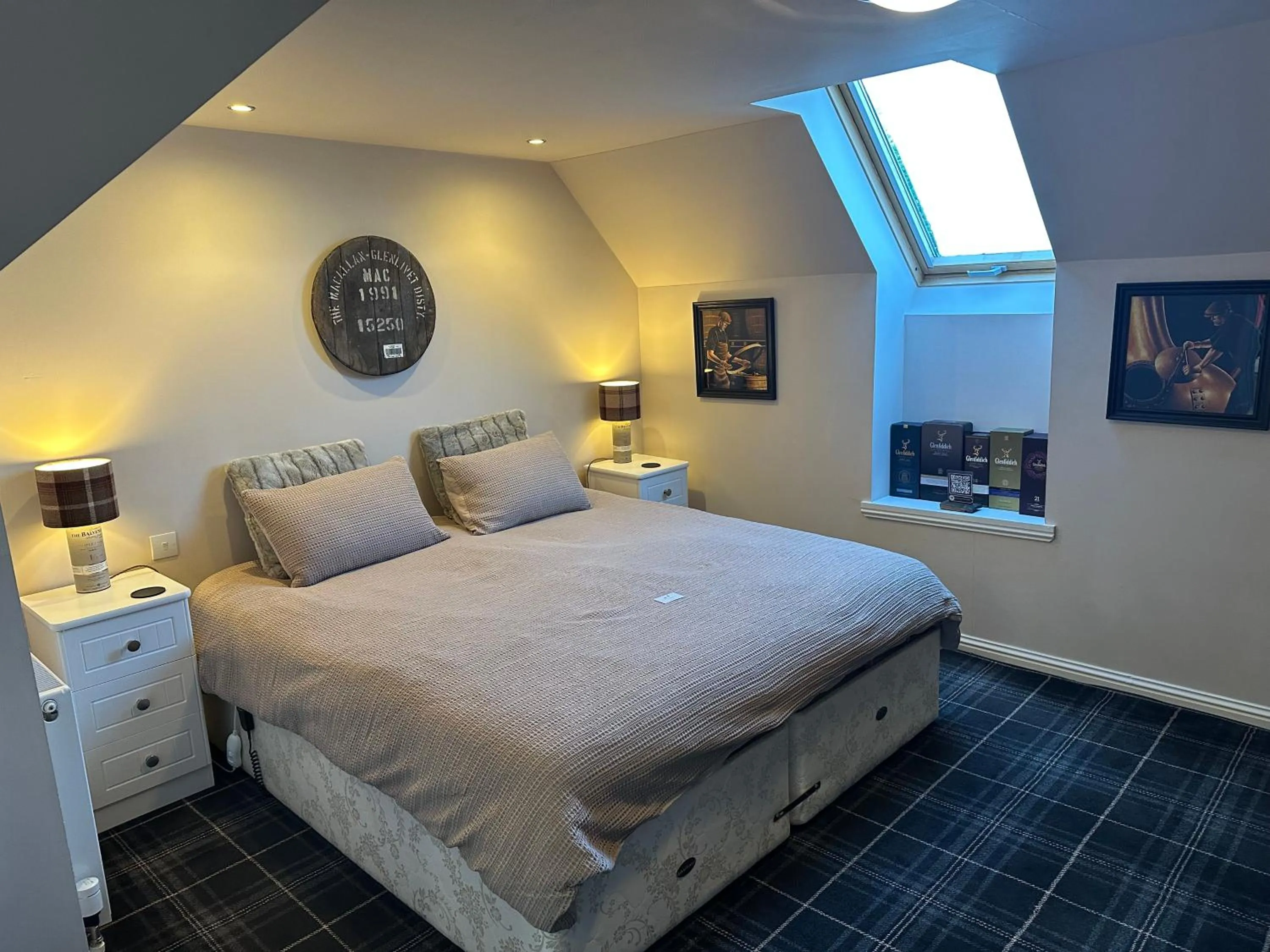 Bedroom, Bed in The Gables Whisky B&B