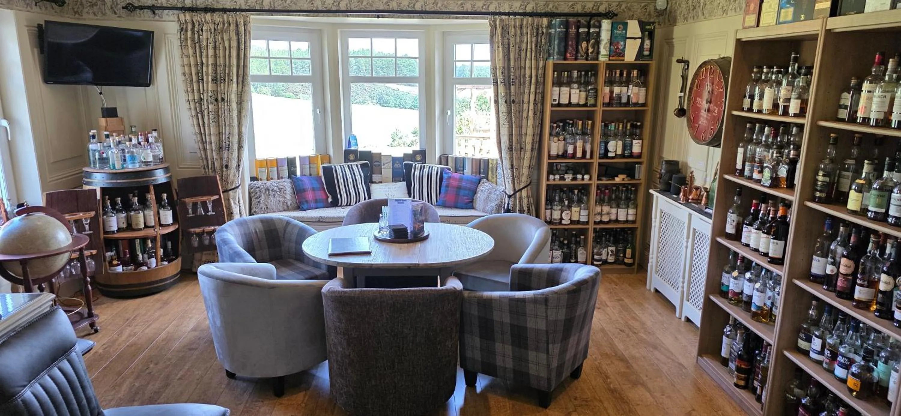 Lounge or bar in The Gables Whisky B&B