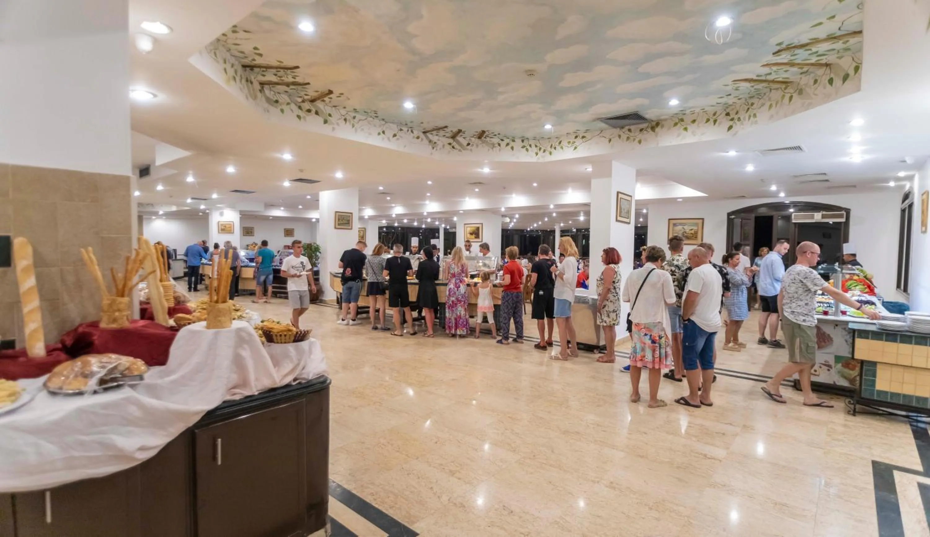 Restaurant/places to eat in Blend Elphistone Resort Marsa Alam