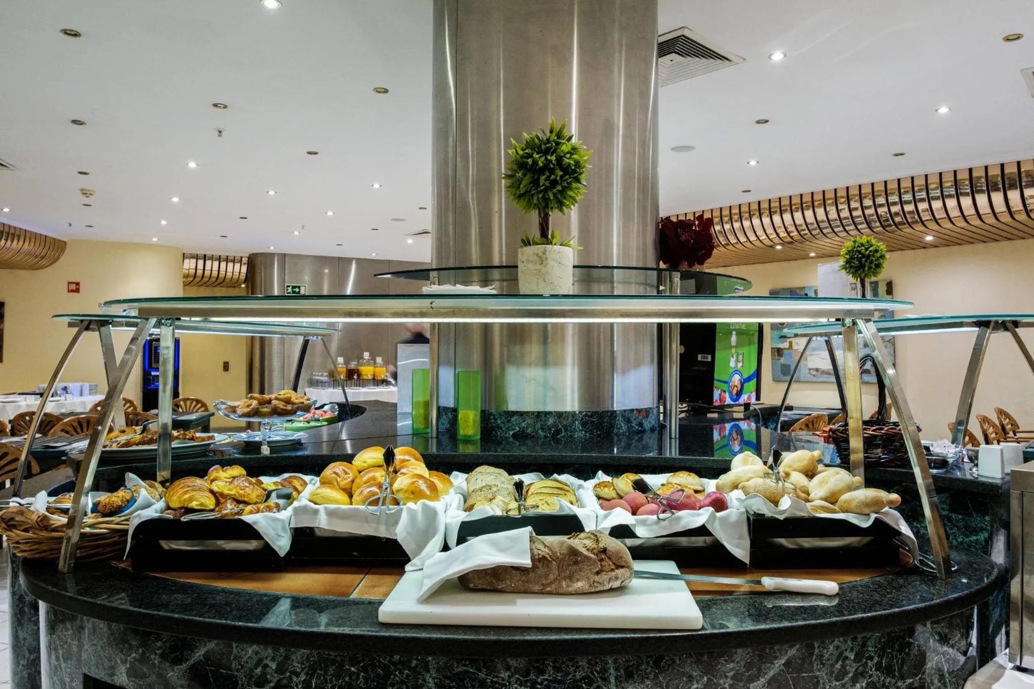 Breakfast in Holiday Inn Lisbon-Continental by IHG