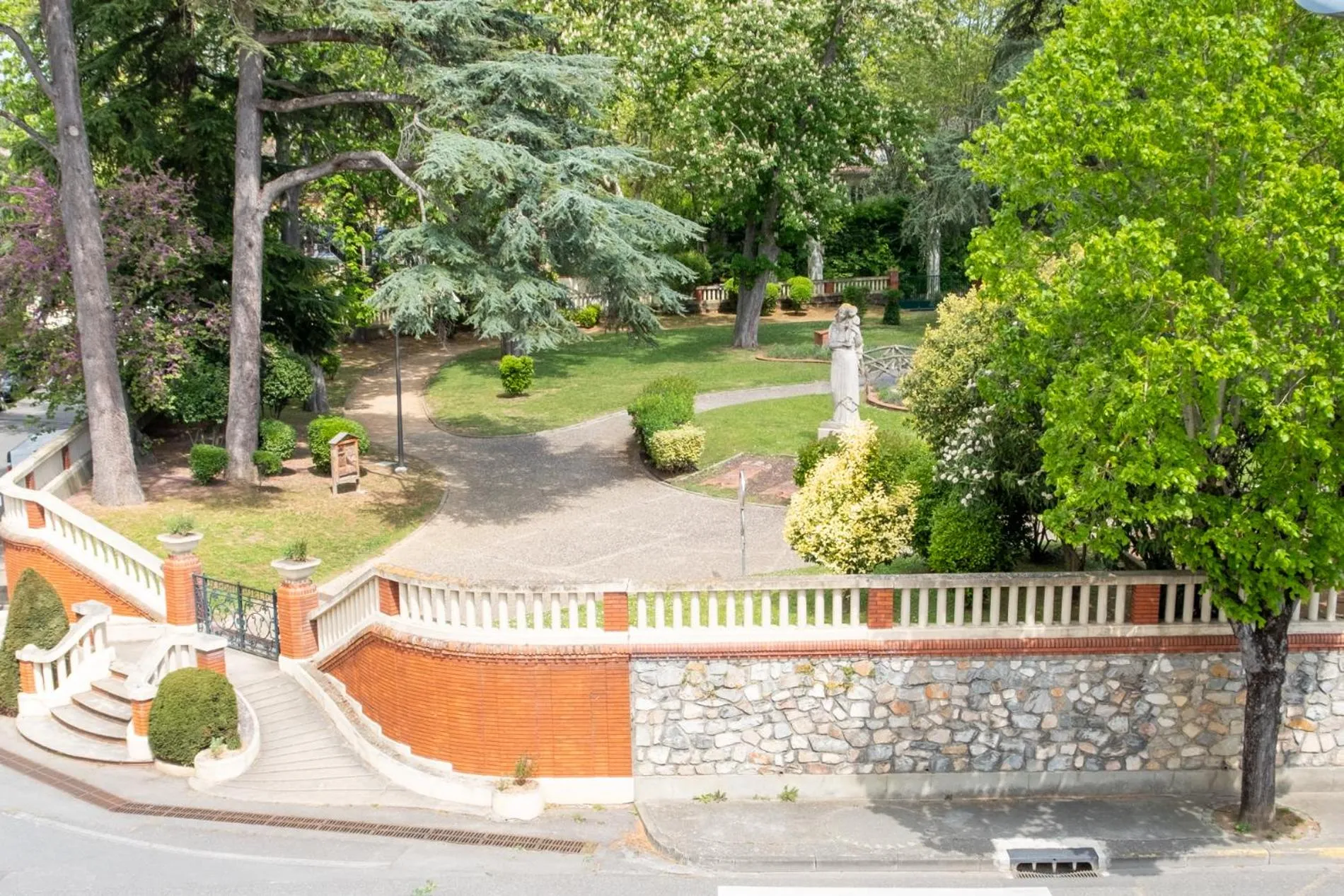 Hôtel Restaurant du Lauragais LOGIS DE FRANCE