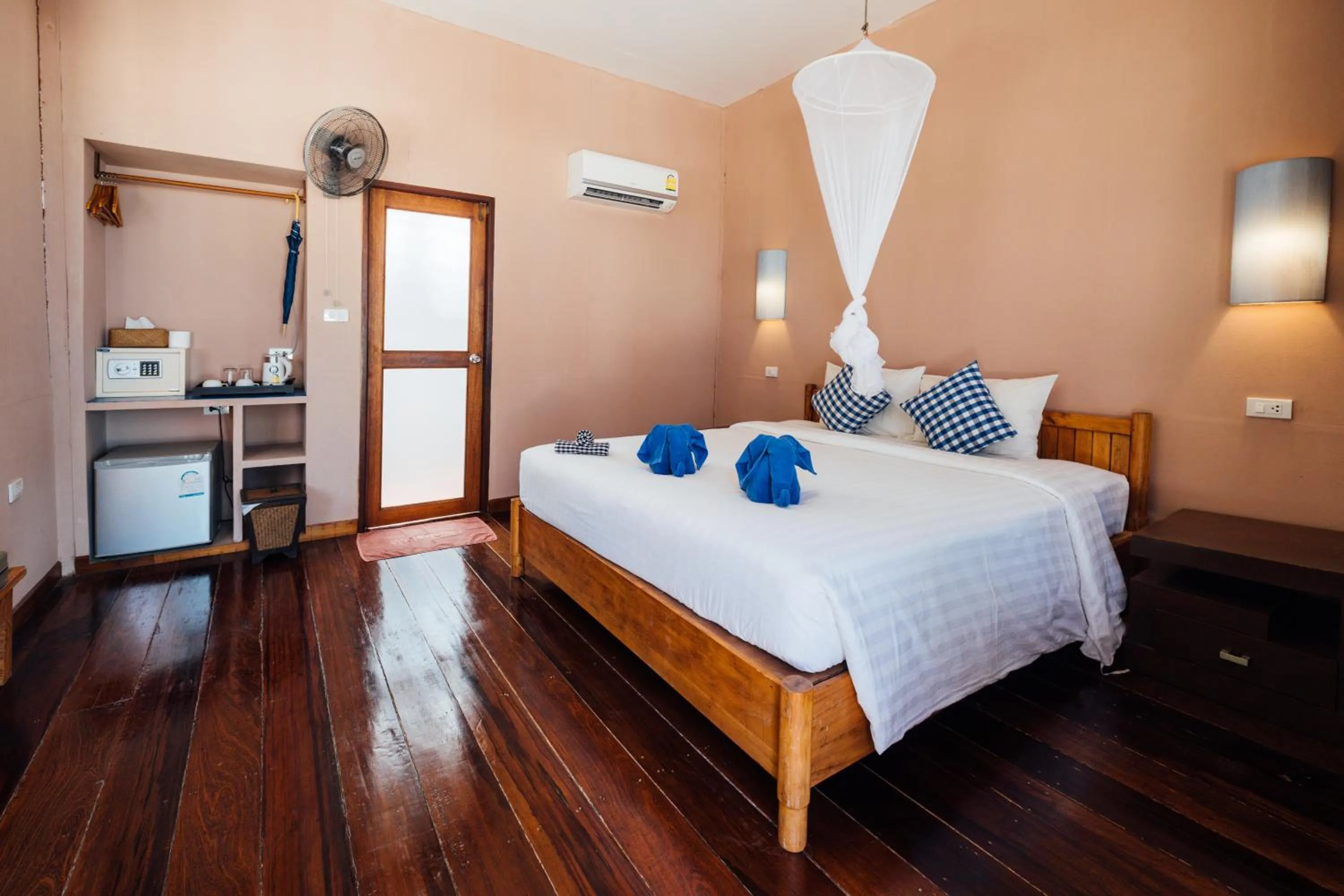 Bedroom, Bed in Mayalay Resort-Green Hotel