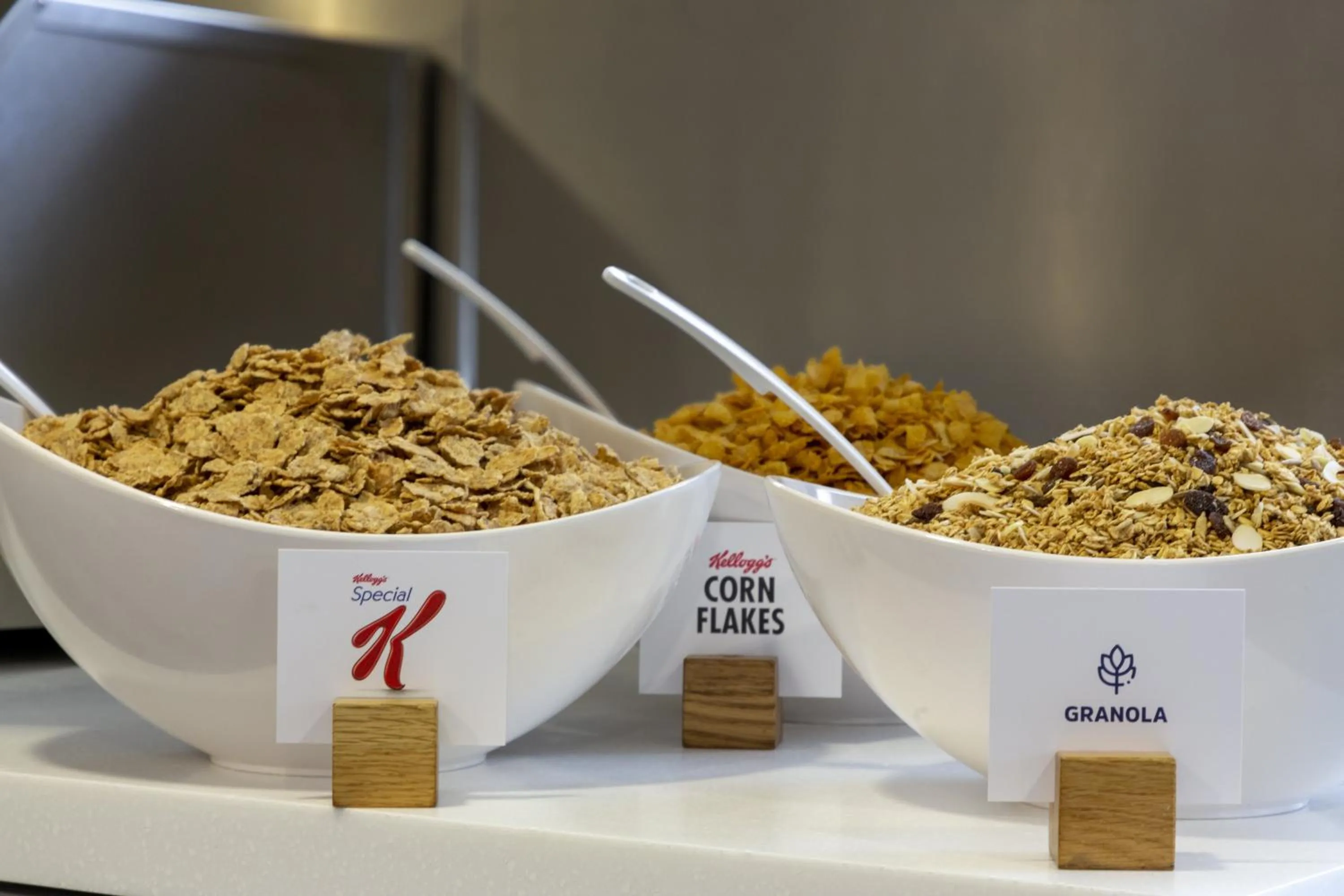 Breakfast, Food in Holiday Inn Express Dunstable