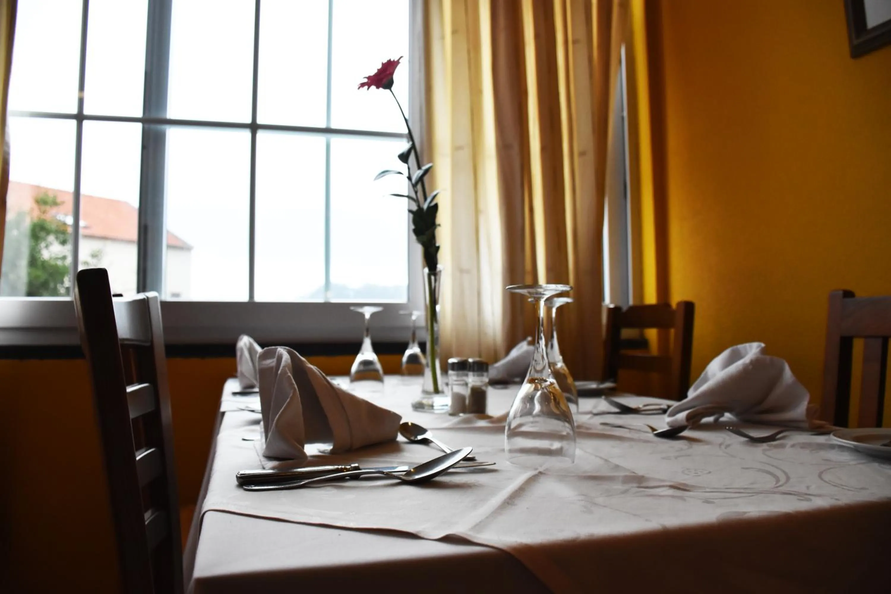 Restaurant/places to eat in Hotel O Colmo