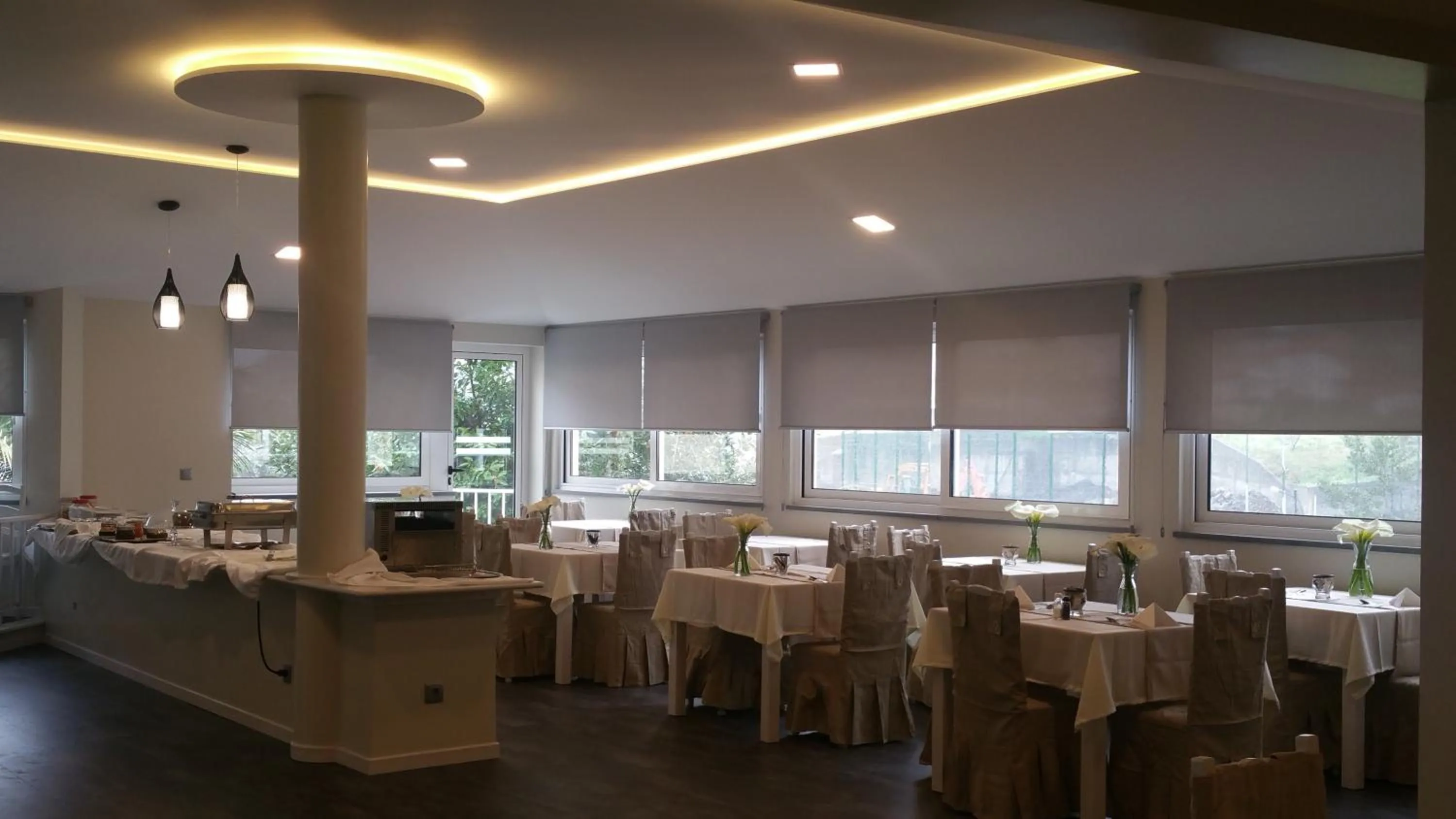 Restaurant/places to eat in Hotel O Colmo