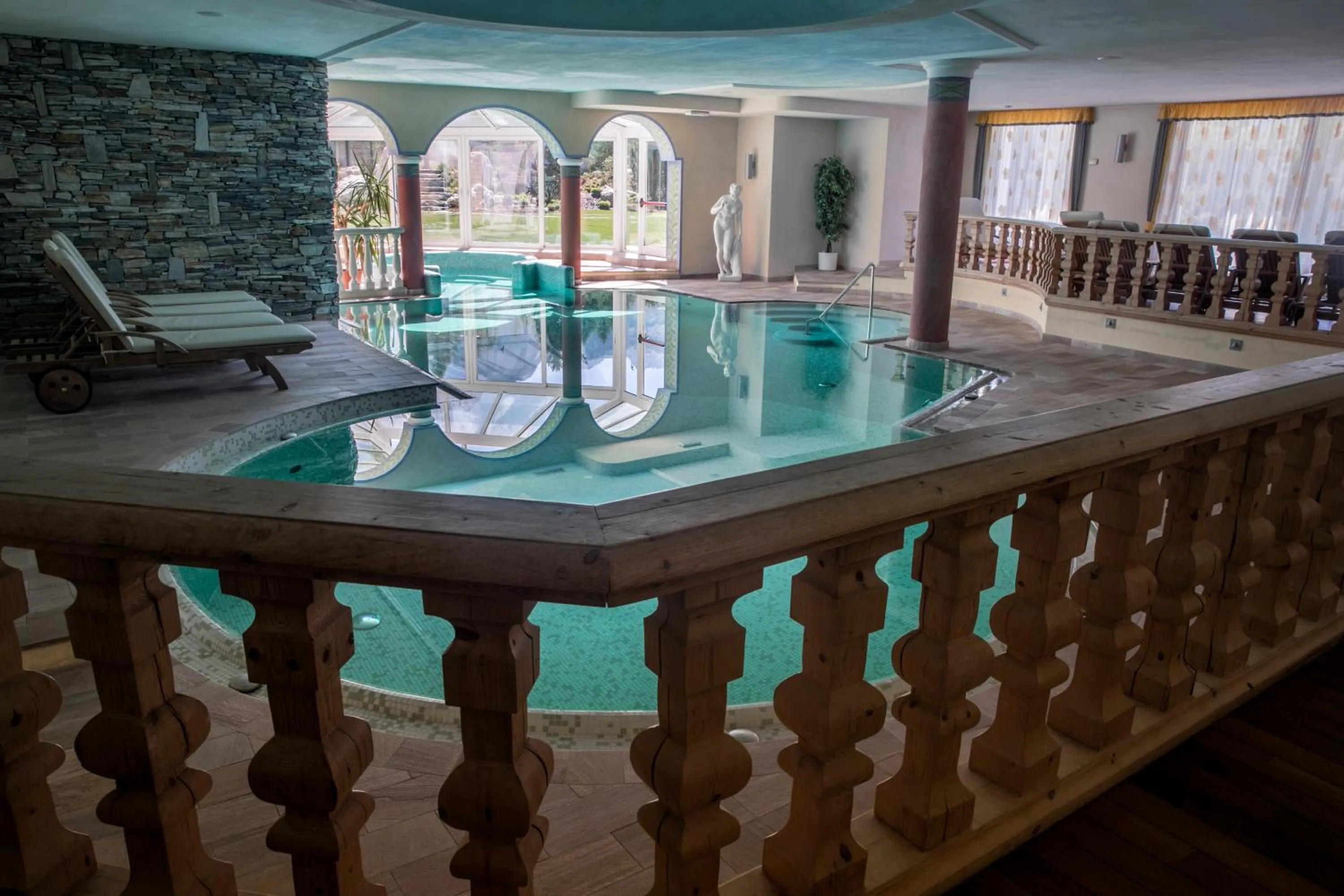 Swimming pool in Hotel Gran Paradiso
