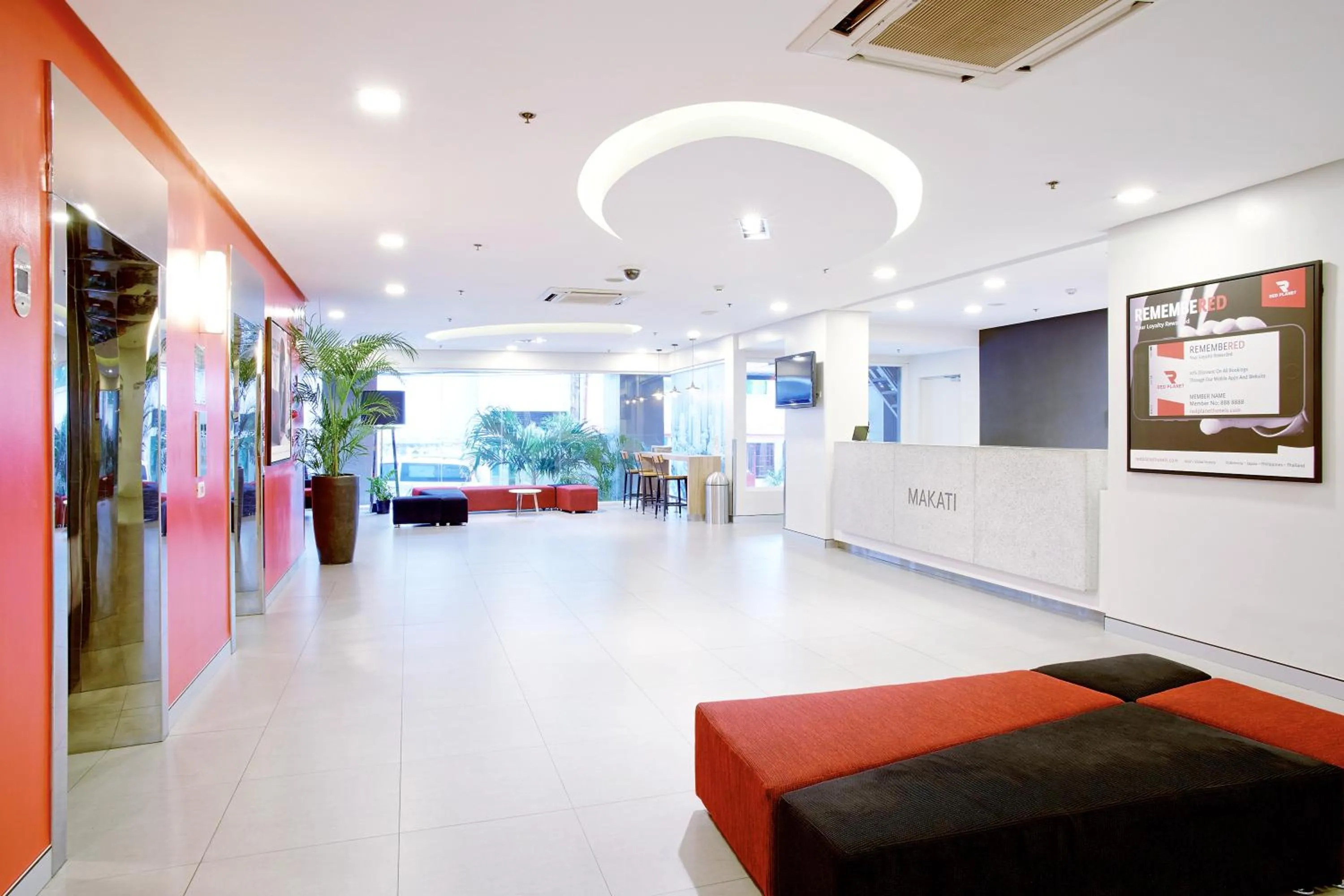 Lobby or reception in Red Planet Makati Avenue Manila