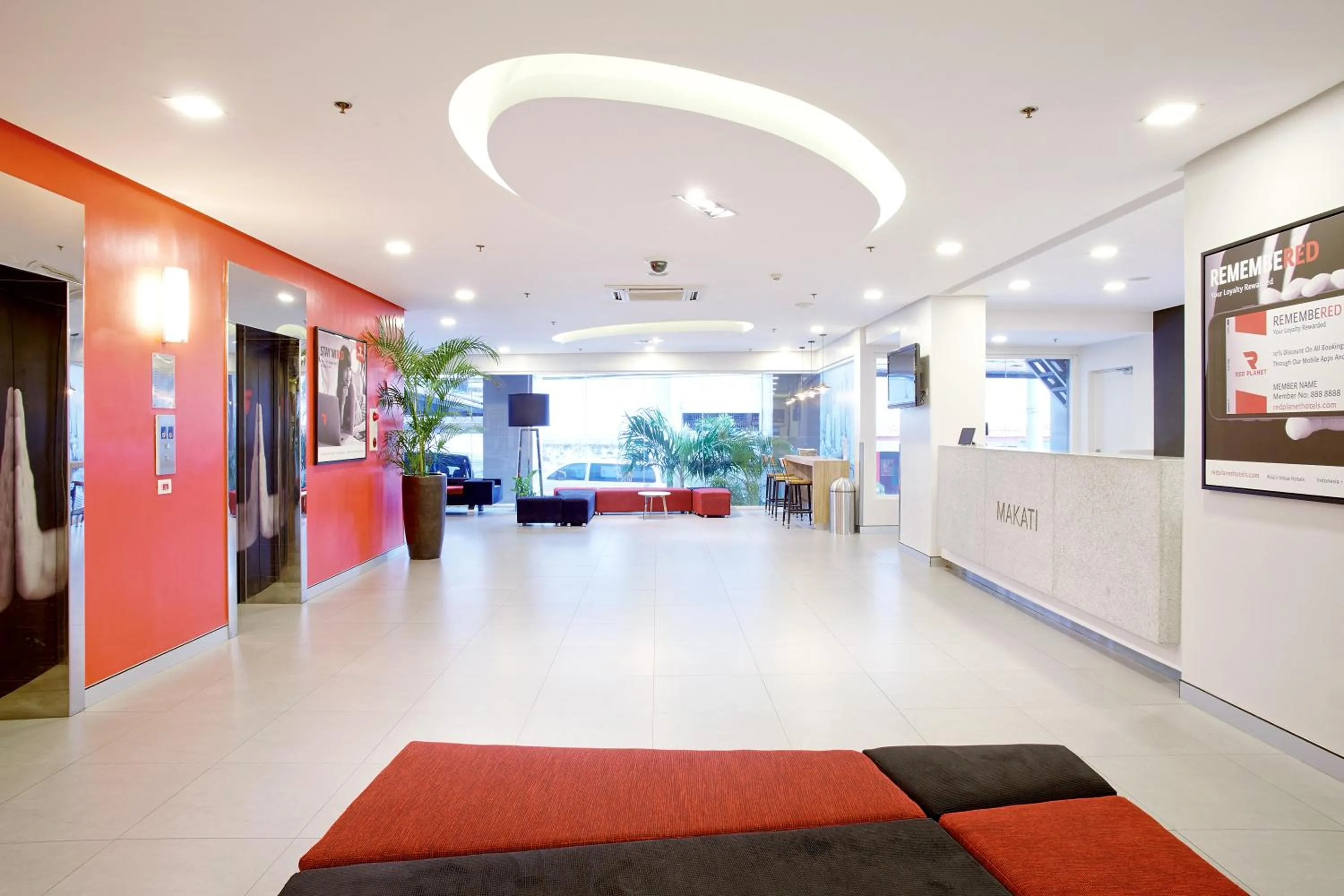 Lobby or reception in Red Planet Makati Avenue Manila