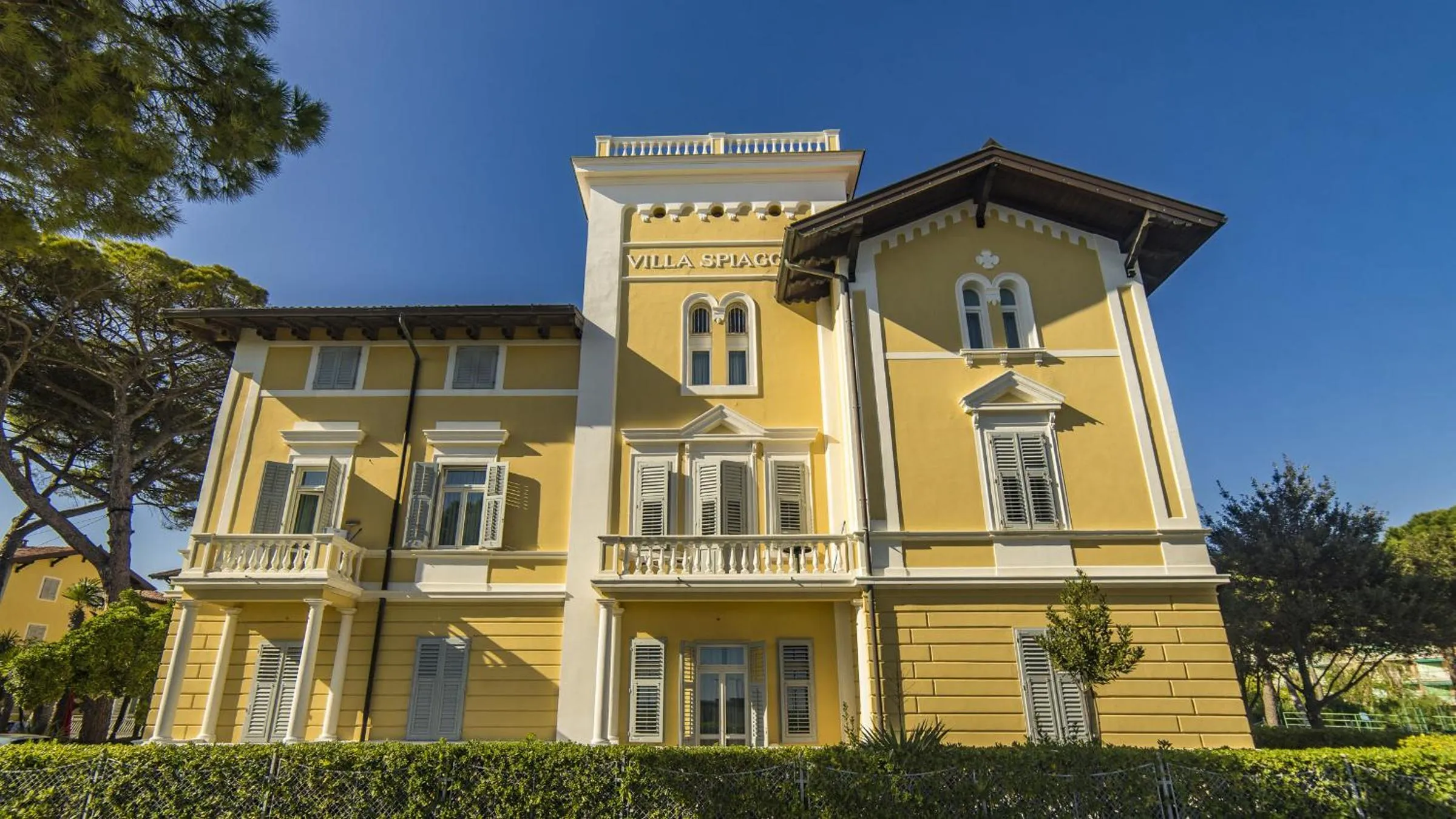 Facade/entrance in Hotel Ville Bianchi