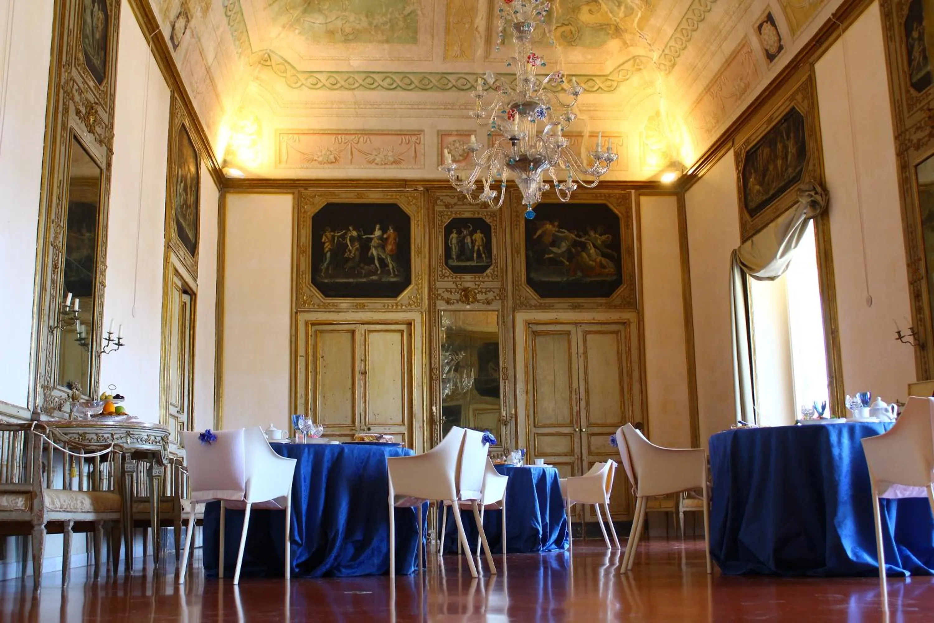Breakfast in Palazzo Bernardini B & B