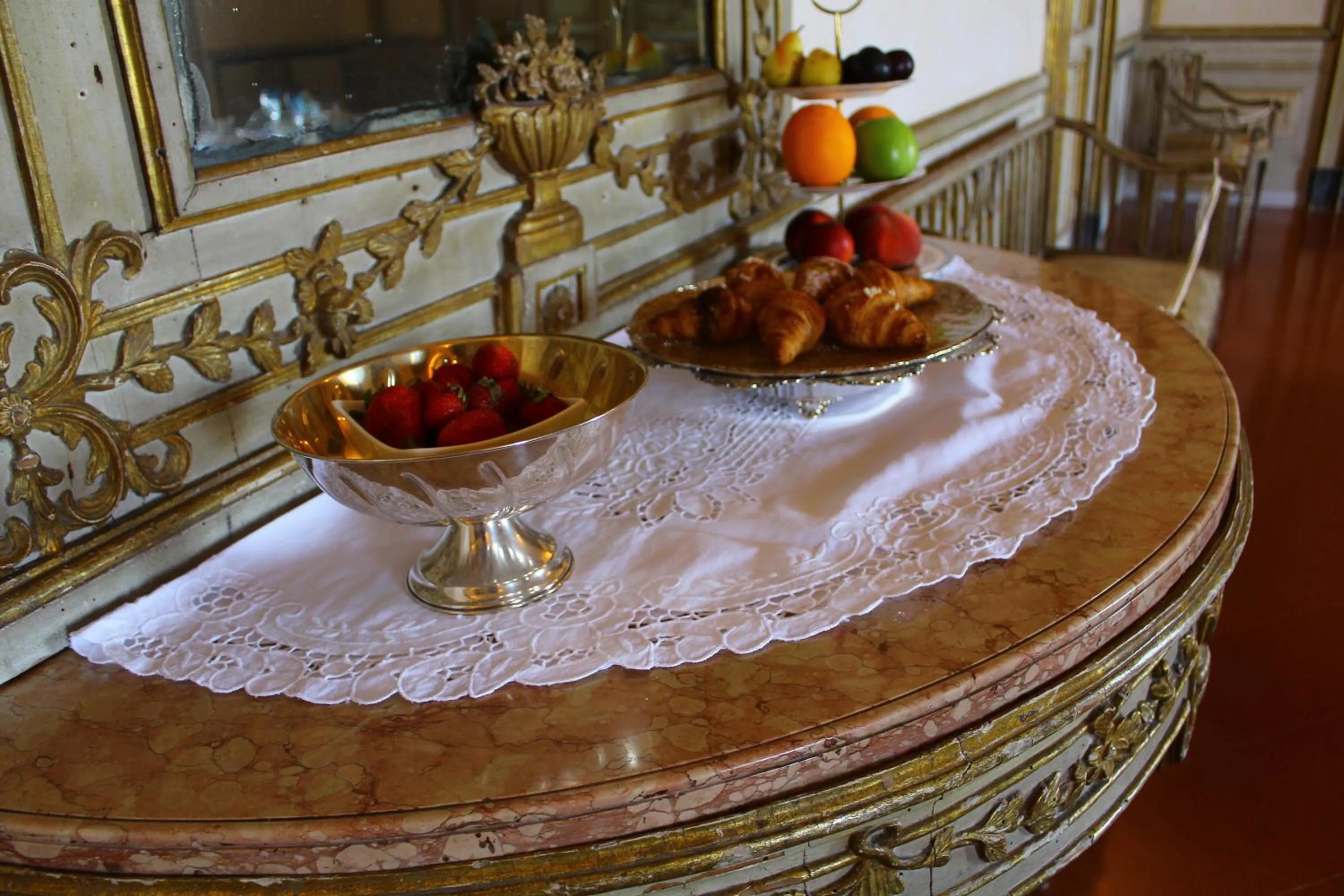 Decorative detail in Palazzo Bernardini B & B