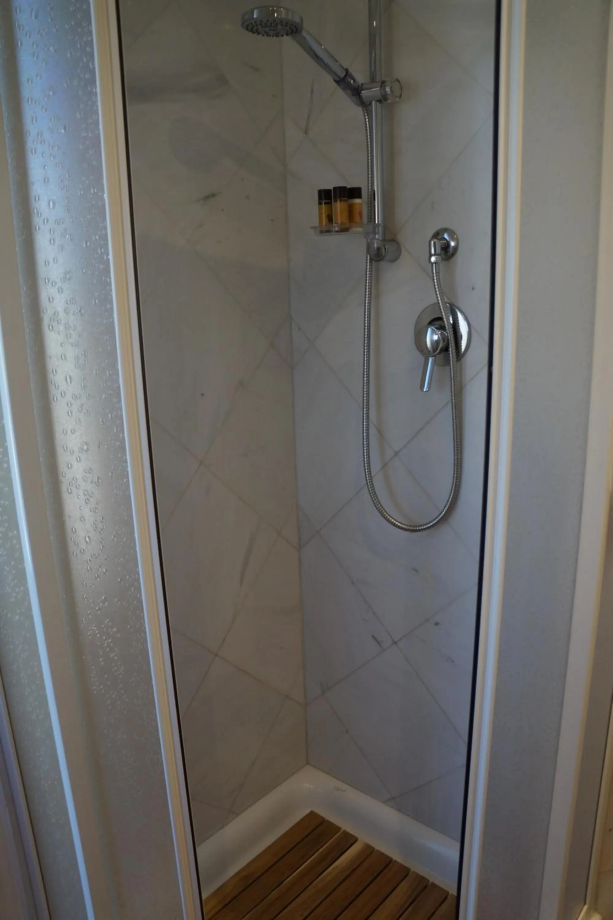 Shower in Palazzo Bernardini B & B